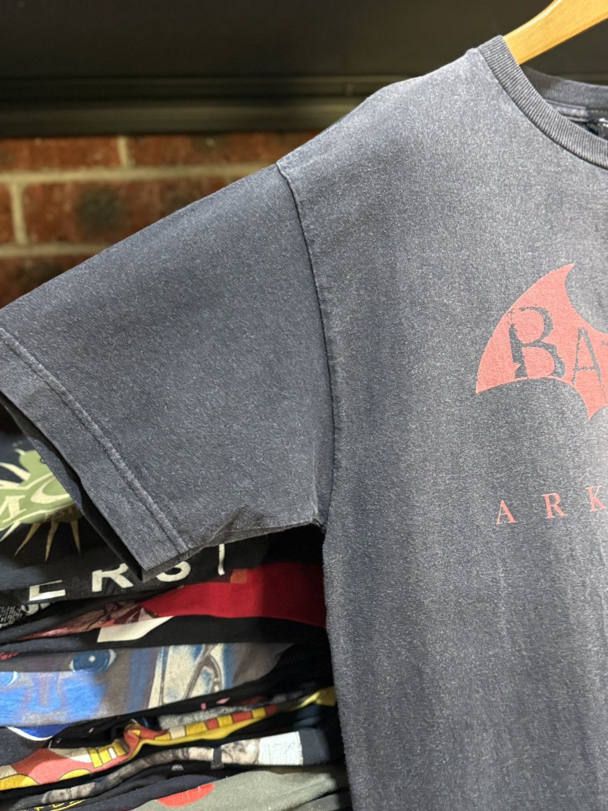 Expert Horror Thrashed Vintage Batman Ark Ham City Movie Sun Faded Tee Size US M / EU 48-50 / 2 - 6 Thumbnail