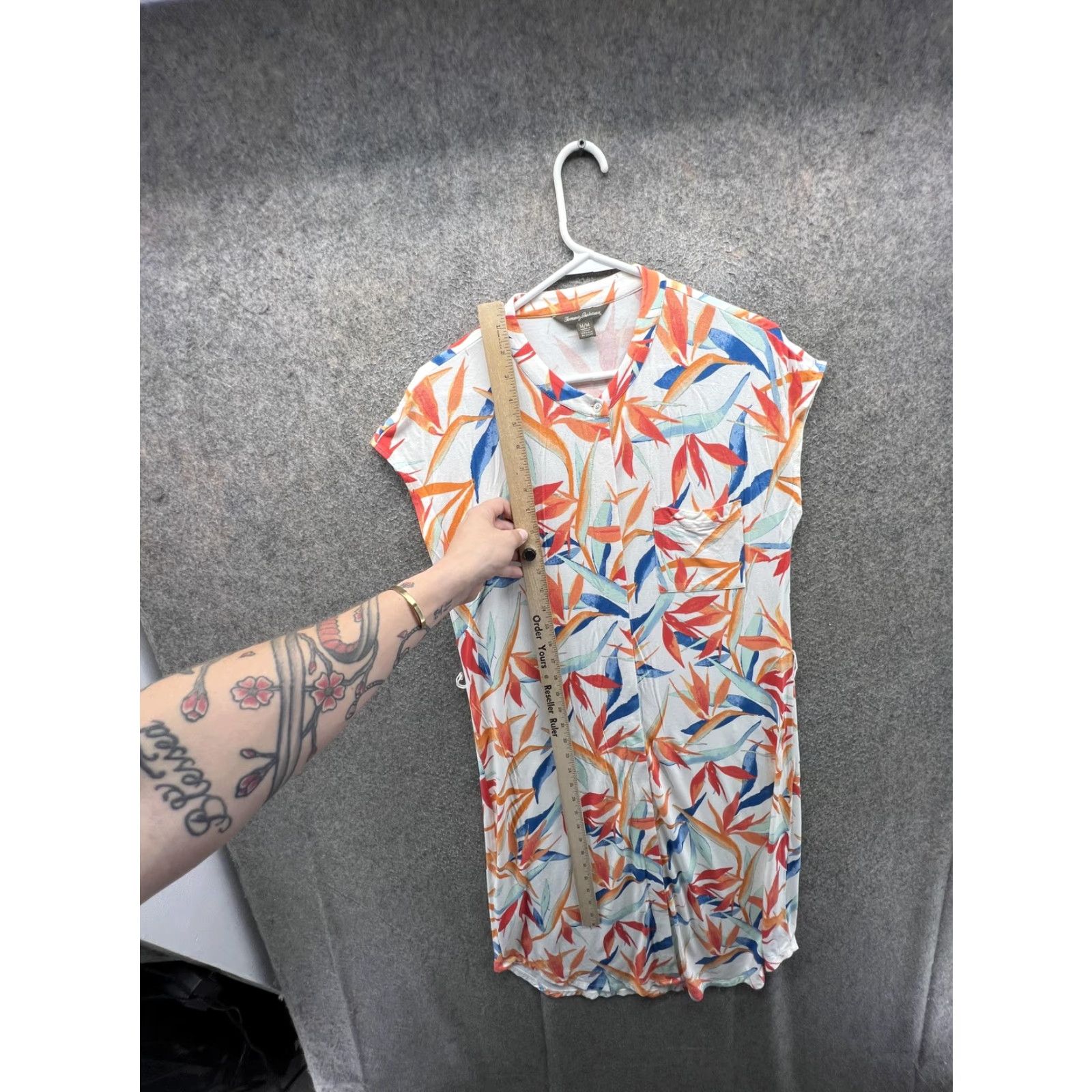 Tommy Bahama Tommy Bahama T Shirt Dress Womens Medium Multicolor Floral Henley Cap Sleeve Dress Size M / US 6-8 / IT 42-44 - 4 Thumbnail