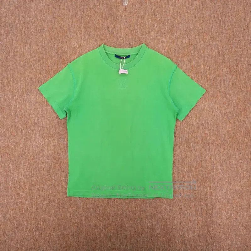 Louis Vuitton Louis Vuitton Green Logo Women's T. Size XS / US 0-2 / IT 36-38 - 1 Thumbnail