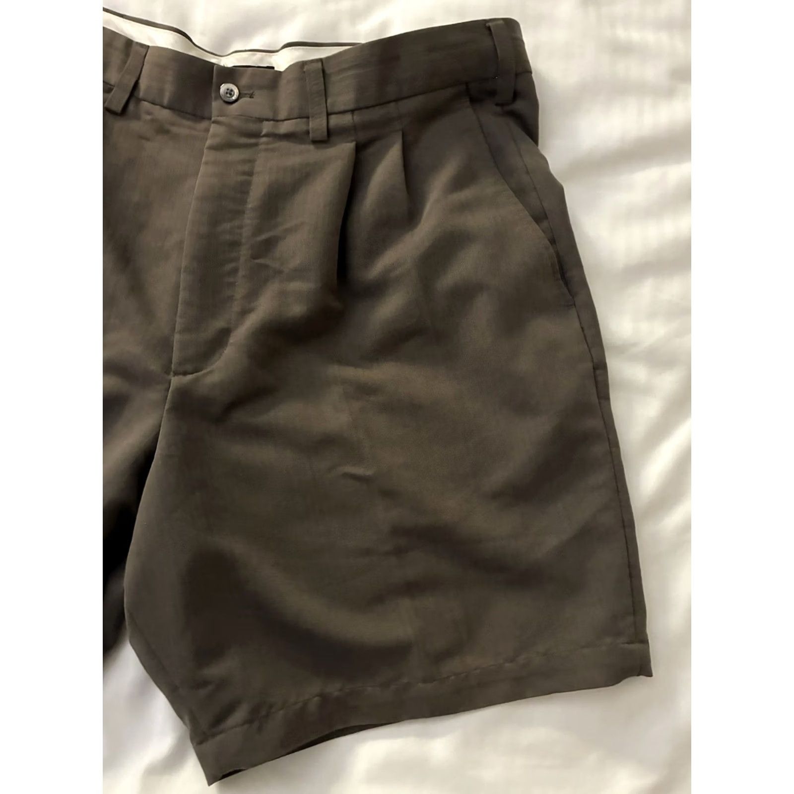 Gustin Austin Men's Front Pleated Khaki Shorts Inseam 8” Sz 38 Size US 38 / EU 54 - 2 Thumbnail