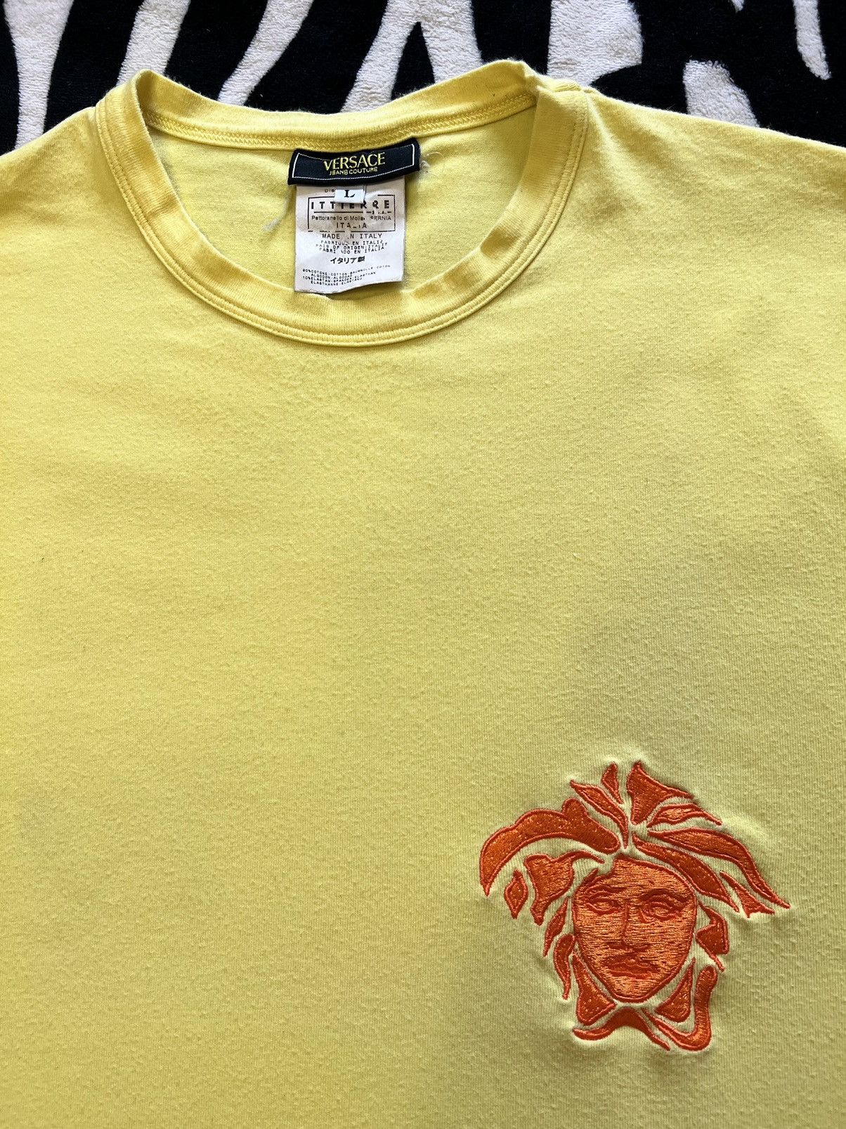 Versace × Versace Jeans Couture Versace Medusa Logo embroidered vintage luxury t-shirt Size US L / EU 52-54 / 3 - 4 Thumbnail