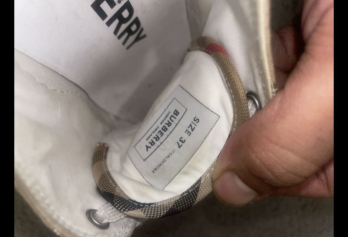 Burberry Size 7 - Burberry Vintage Check Archive Beige/White Size US 6 / IT 36 - 5 Thumbnail