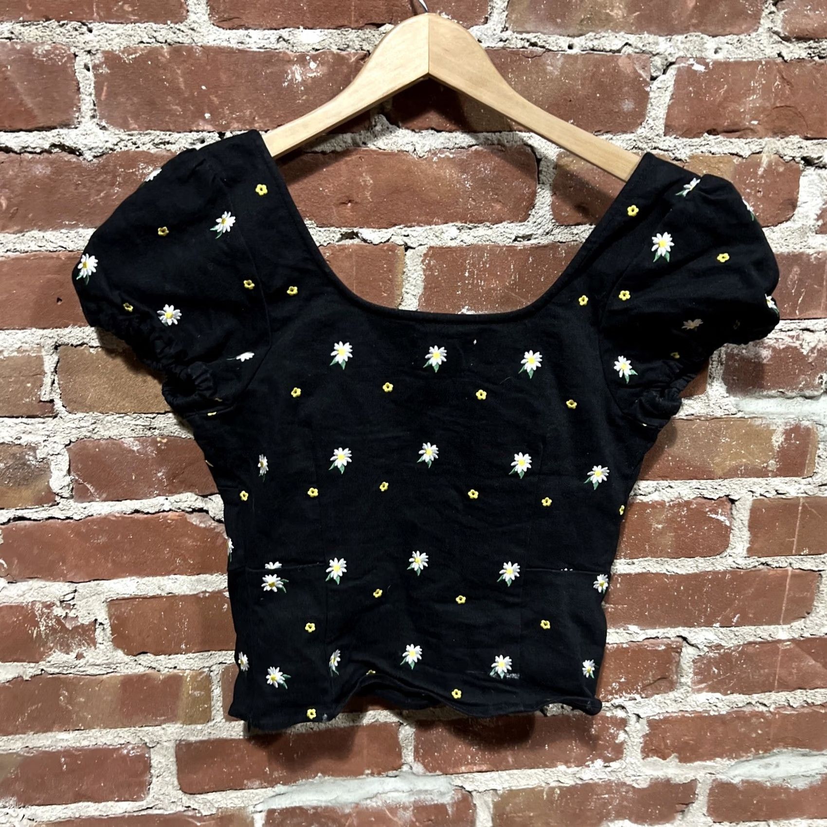 Miaou Miaou Women’s Black Floral Crop Top Large Short Sleeve Top Size L / US 10 / IT 46 - 3 Thumbnail