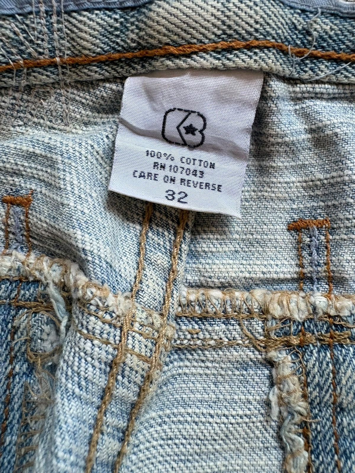 Japanese Brand Vintage Kno Betta Light Mud Wash Distressed Baggy Jeans Size US 32 / EU 48 - 10 Thumbnail