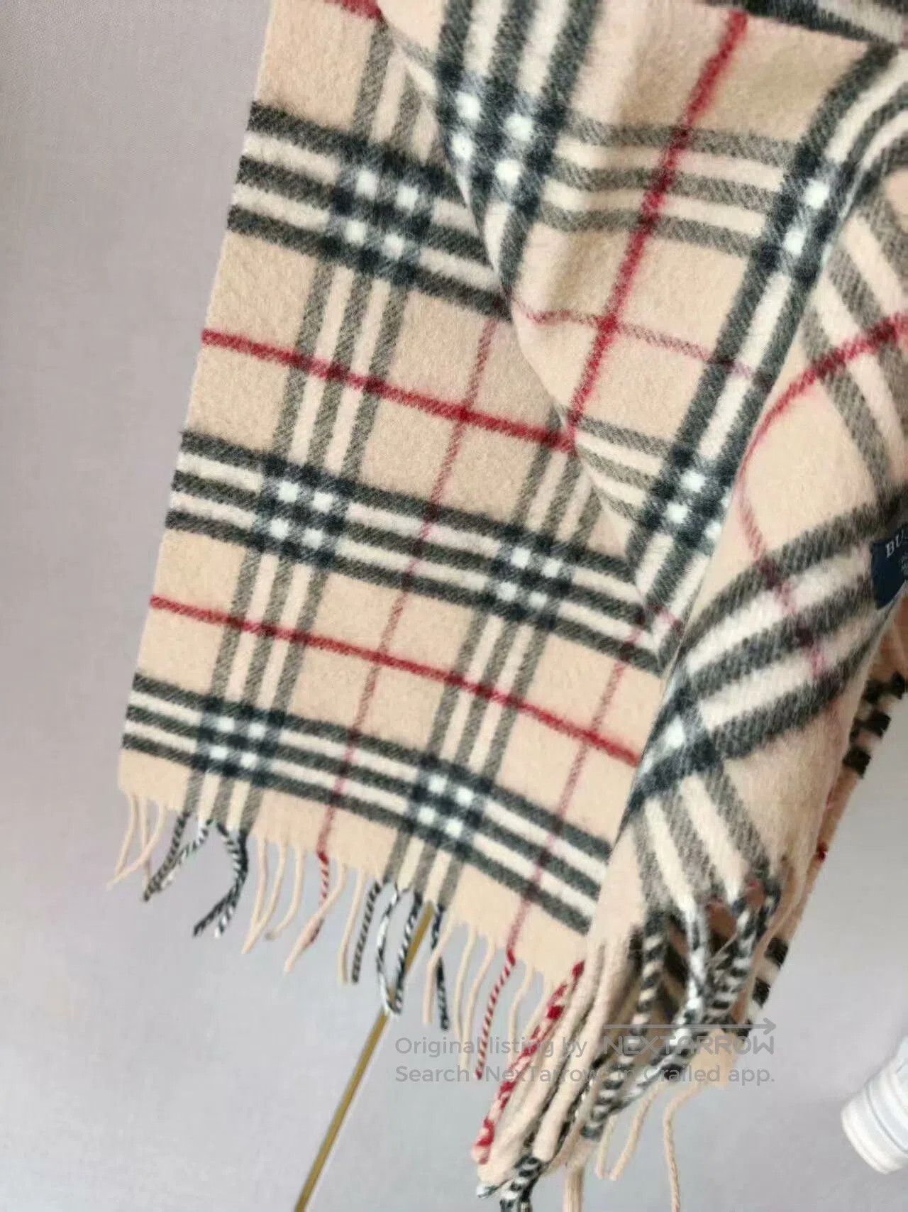 Burberry Burberry Classic Plaid Scarf. Size ONE SIZE - 2 Thumbnail