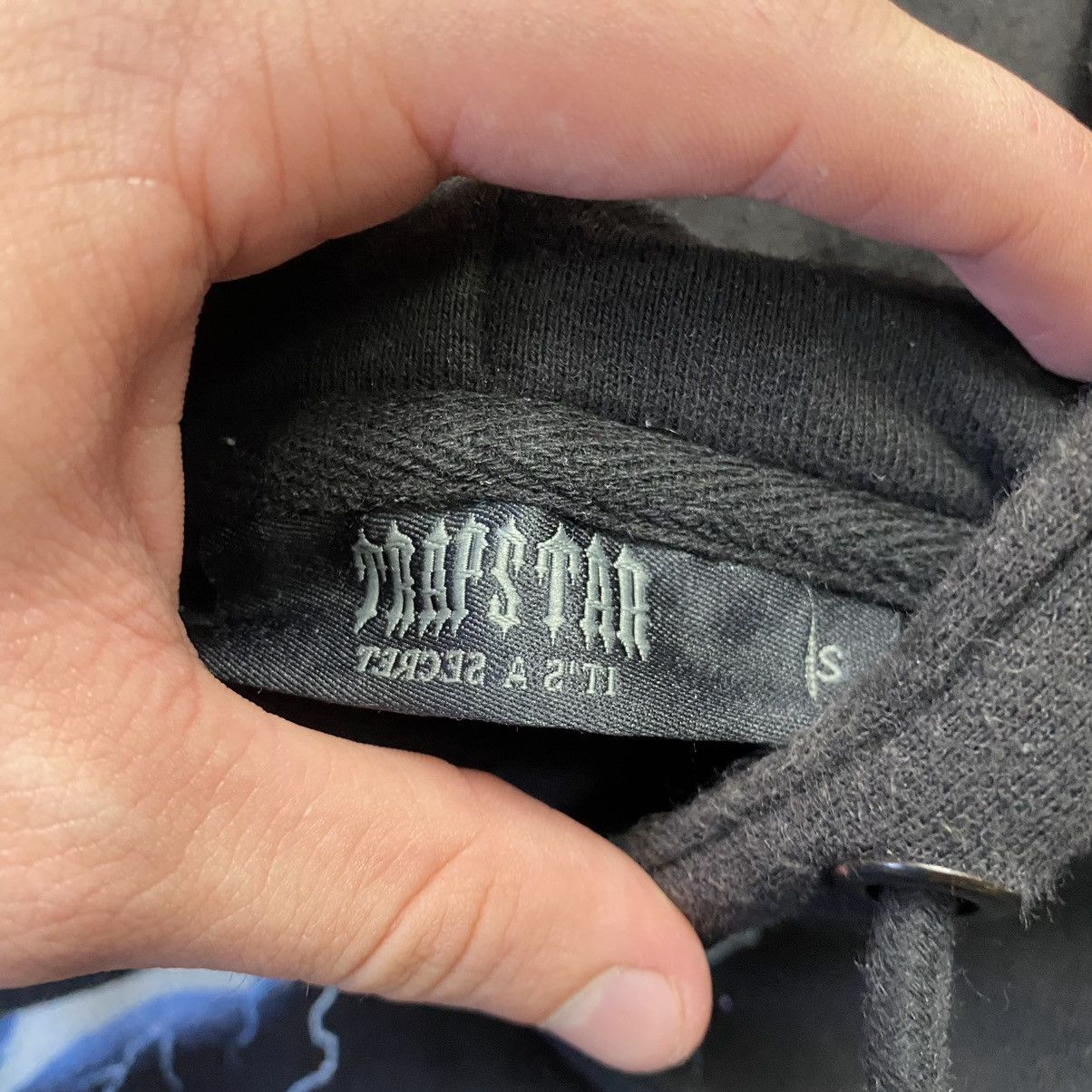 Vintage Men’s Trapstar London Big Graphic Logo y2k drill hoodie Size US S / EU 44-46 / 1 - 12 Thumbnail