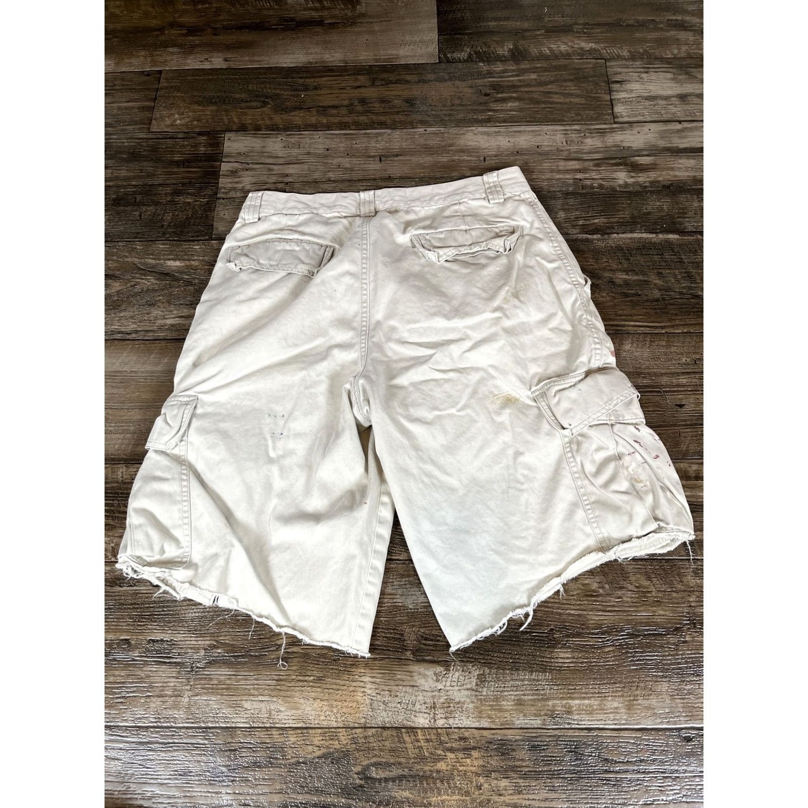 Old Navy VINTAGE Old Navy Cargo Shorts Mens 32 White Distressed Baggy 90s Grunge Y2K Mens Size US 32 / EU 48 - 6 Thumbnail