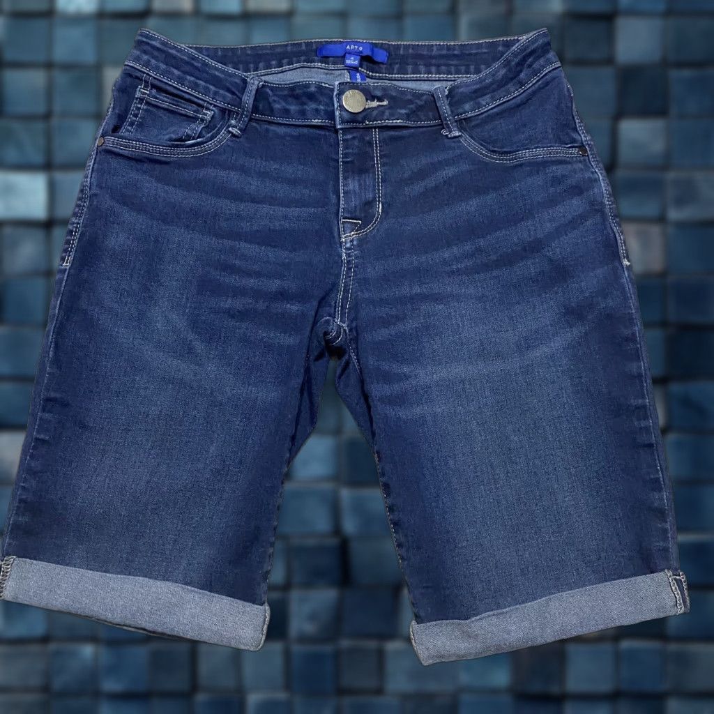 Apt. 9 APt 9 Bermuda Shorts Womens 4 Dark Wash Denim Bermuda Shorts Inseam 10" Blue 27 Waist Regular Fit Casual Womens Shorts Size 27" / US 4 / IT 40 - 1 Thumbnail