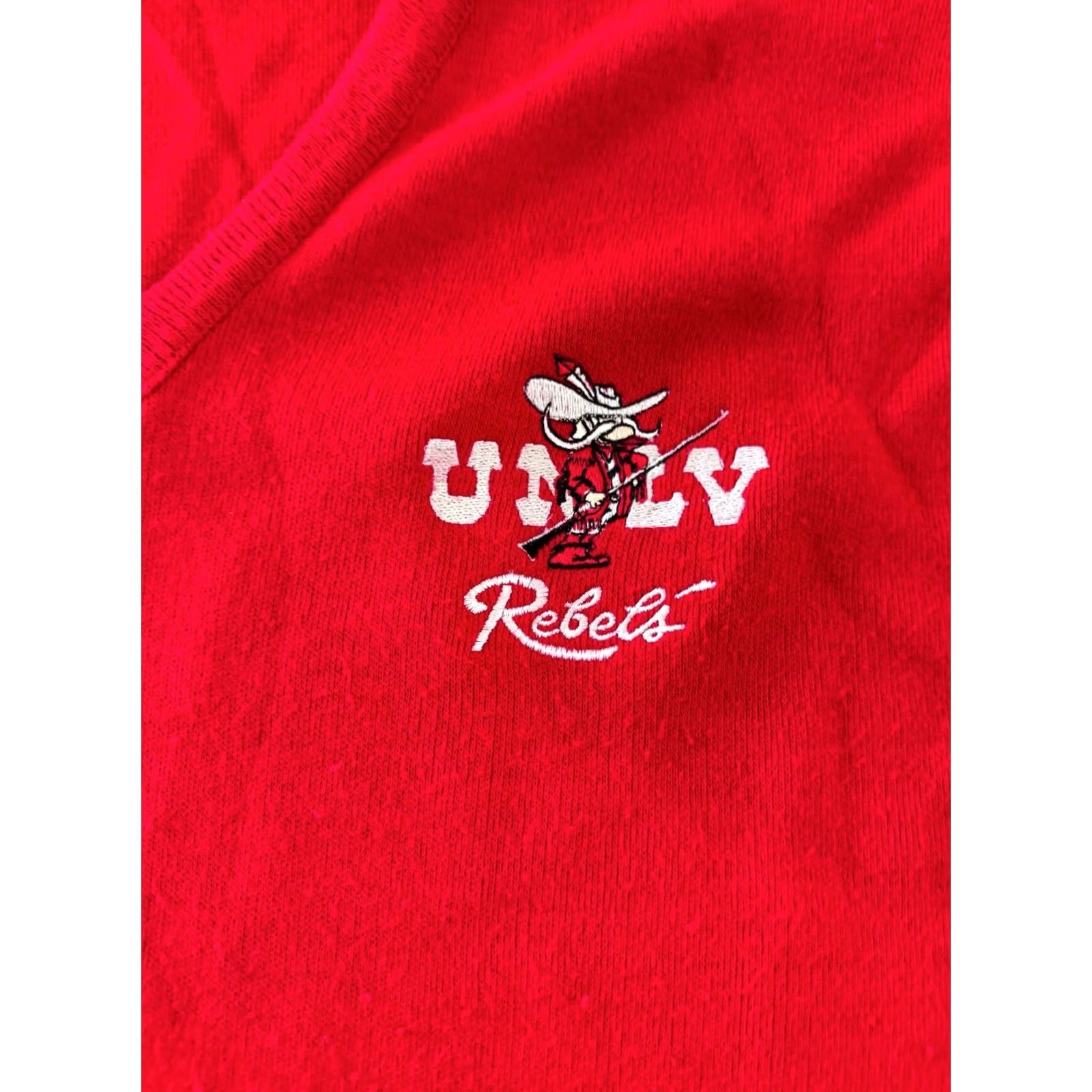 Vintage VINTAGE UNLV Rebels SWEATER Large L 1990s Mens Size US L / EU 52-54 / 3 - 4 Thumbnail