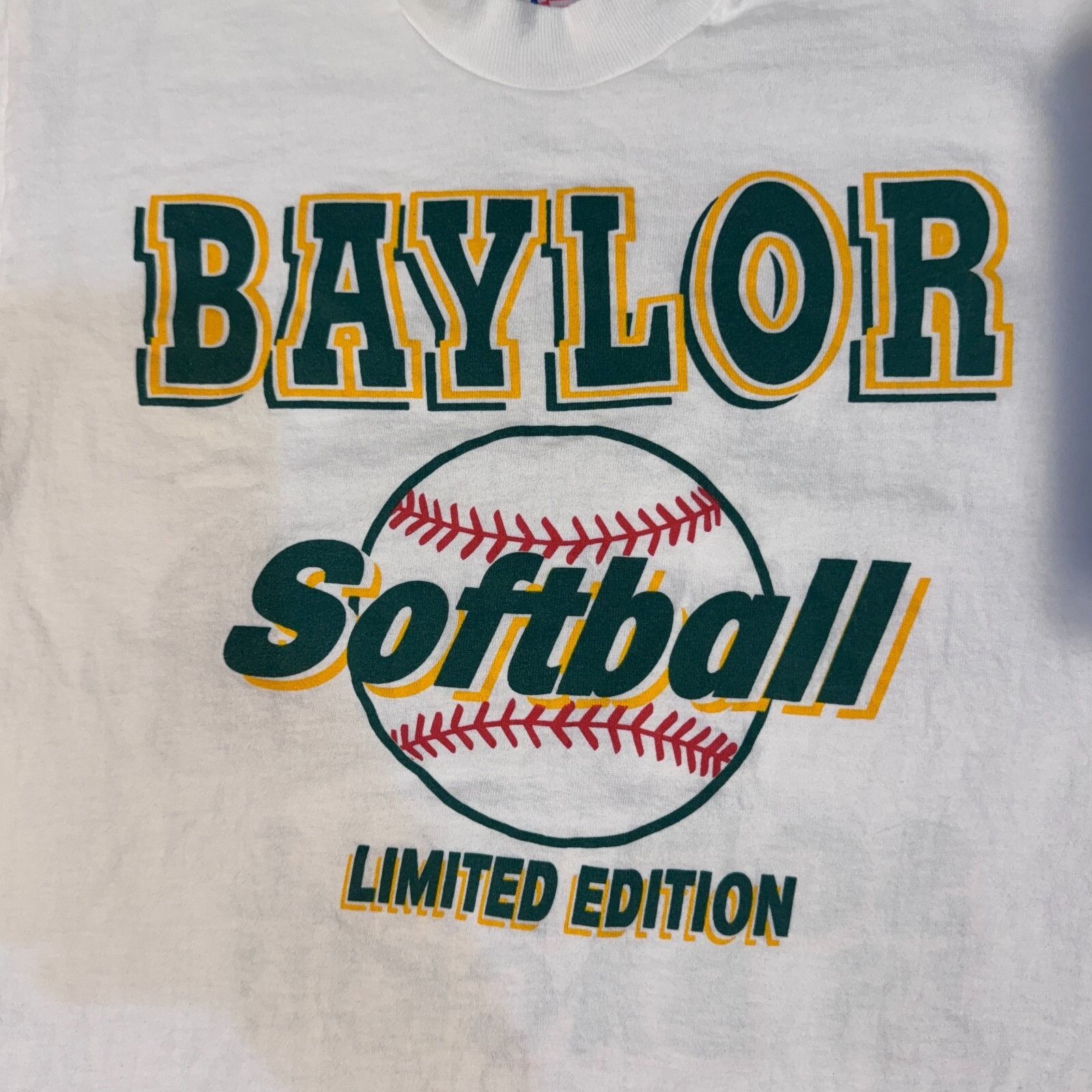 Fruit Of The Loom Vintage Baylor Bears University Softball Team Tshirt - M Whi Size US M / EU 48-50 / 2 - 3 Thumbnail