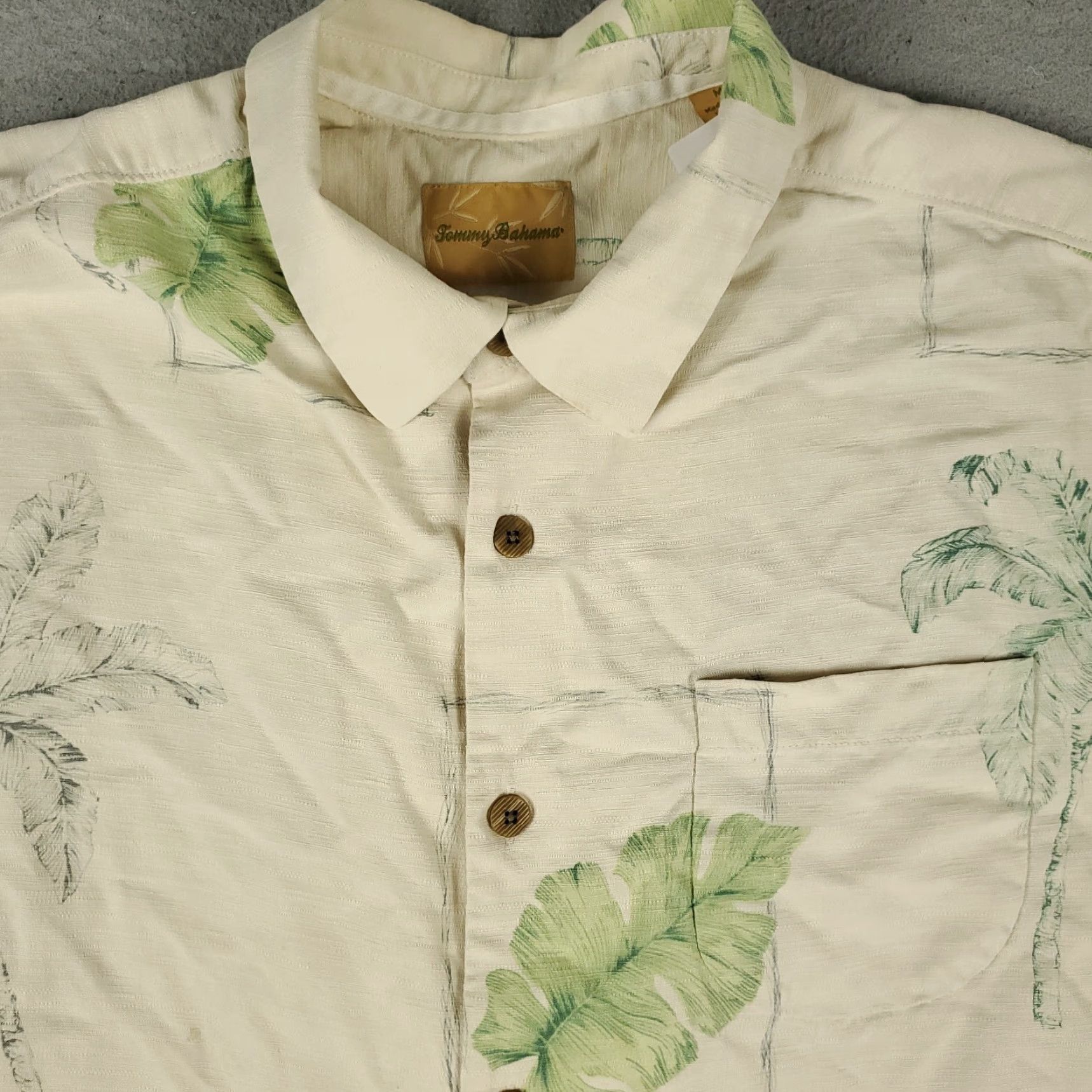 Tommy Bahama Tommy Bahama Shirt Mens M Beige Silk Hawaiian Short Sleeve Button-Up Collared Aloha Beach Classic Modern Casual Workwear Size US M / EU 48-50 / 2 - 2 Thumbnail