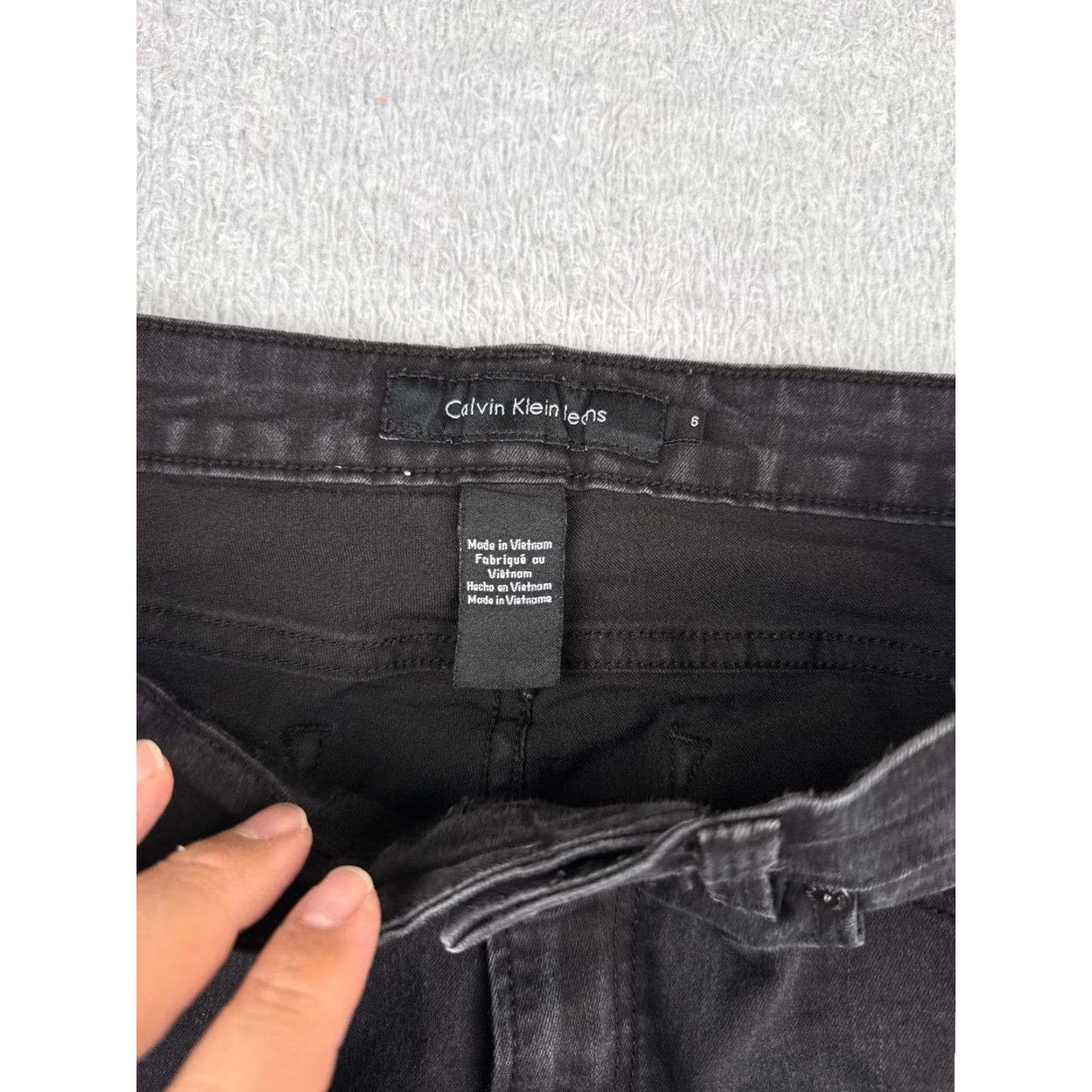 Calvin Klein VINTAGE Calvin Klein Jeans Women 28x30 Black Denim Low Rise Straight Cotton Blend Fall Winter Summer Spring 6 Women's Jeans Size 28" / US 6 / IT 42 - 6 Thumbnail
