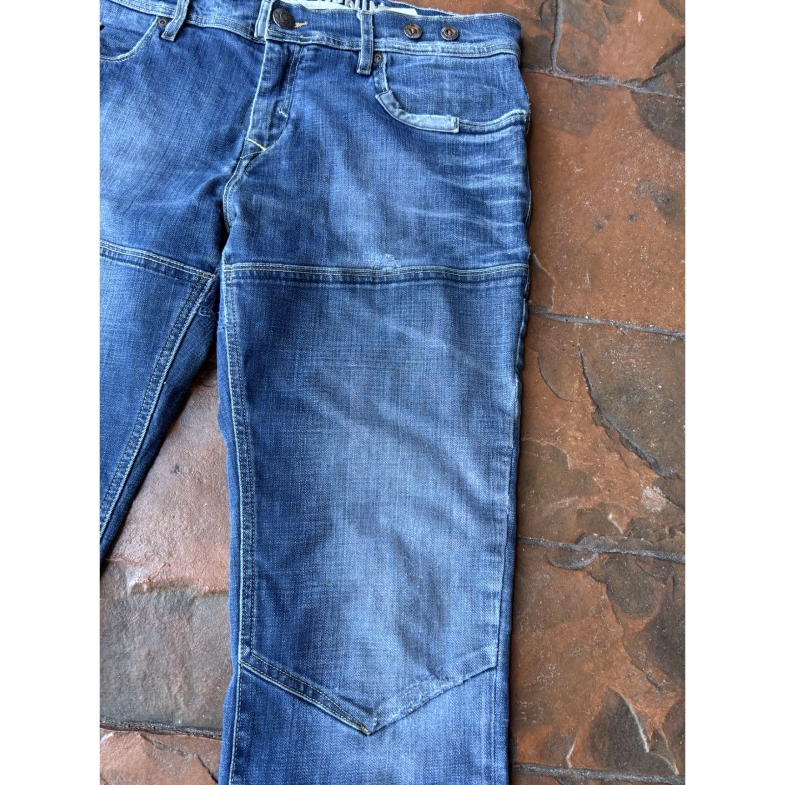 Tommy Hilfiger VINTAGE Tommy Hilfiger Jeans Scanton Double Knee Slim Fit 36x27.5 Blue Denim Mens Grunge 90s Side Distressing Logo Stonewashed Size US 36 / EU 52 - 5 Thumbnail