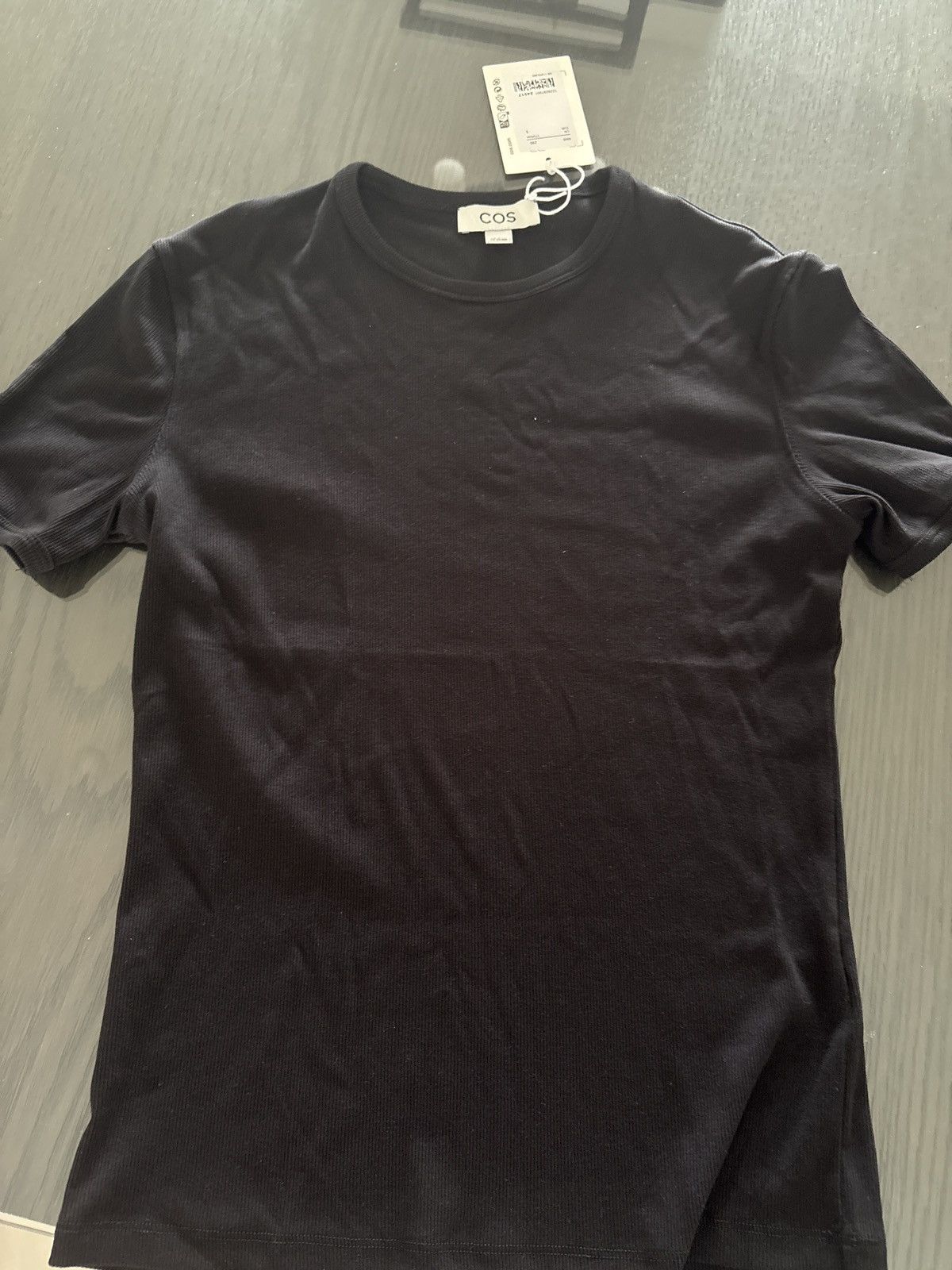 Cos Cos muscle/slim fit ribbed black tee Size US S / EU 44-46 / 1 - 1 Thumbnail