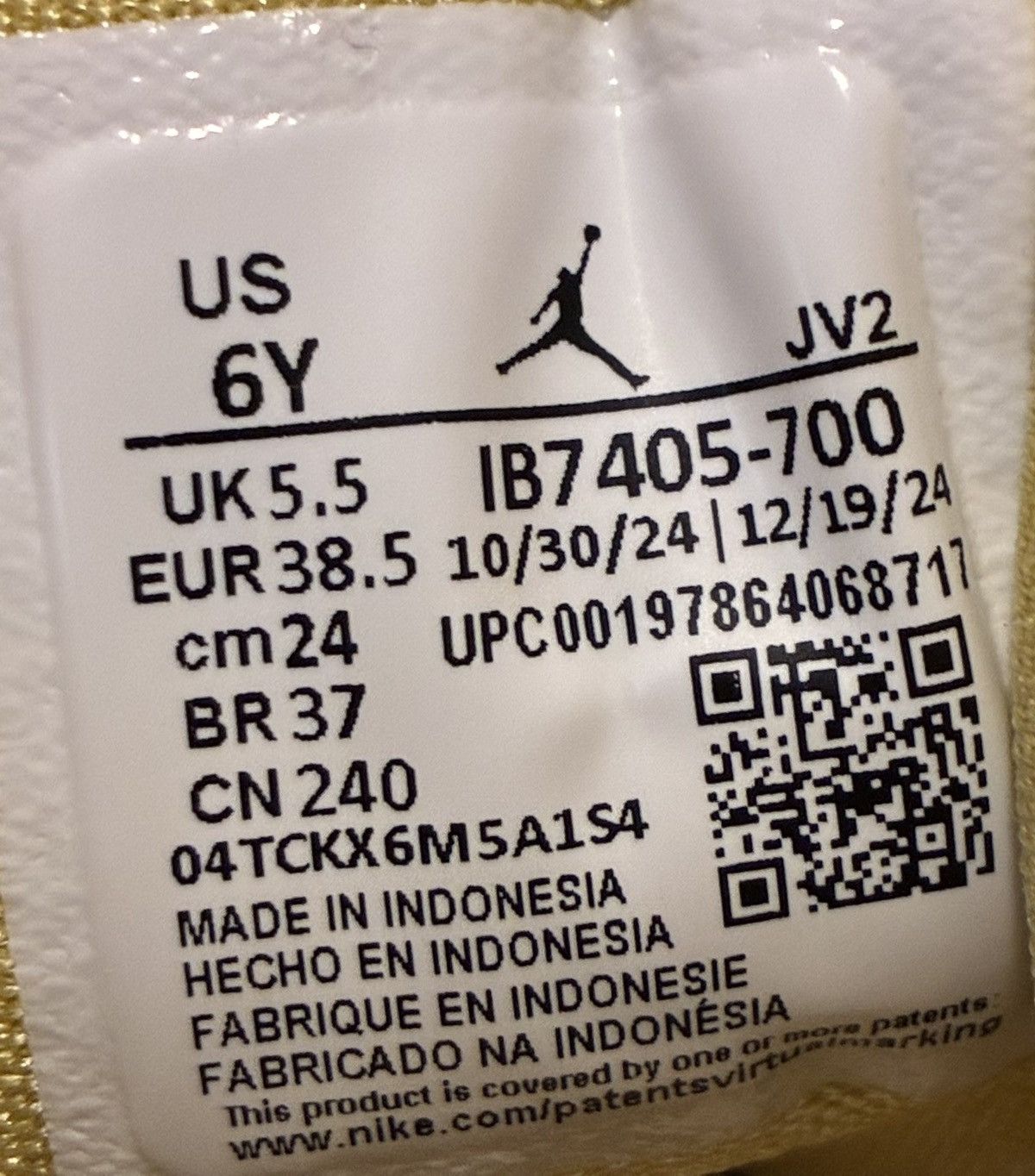 Jordan Brand Size 6Y - Air Jordan 1 Mid SE French Fries (GS) Size US 6 / EU 39 - 7 Thumbnail