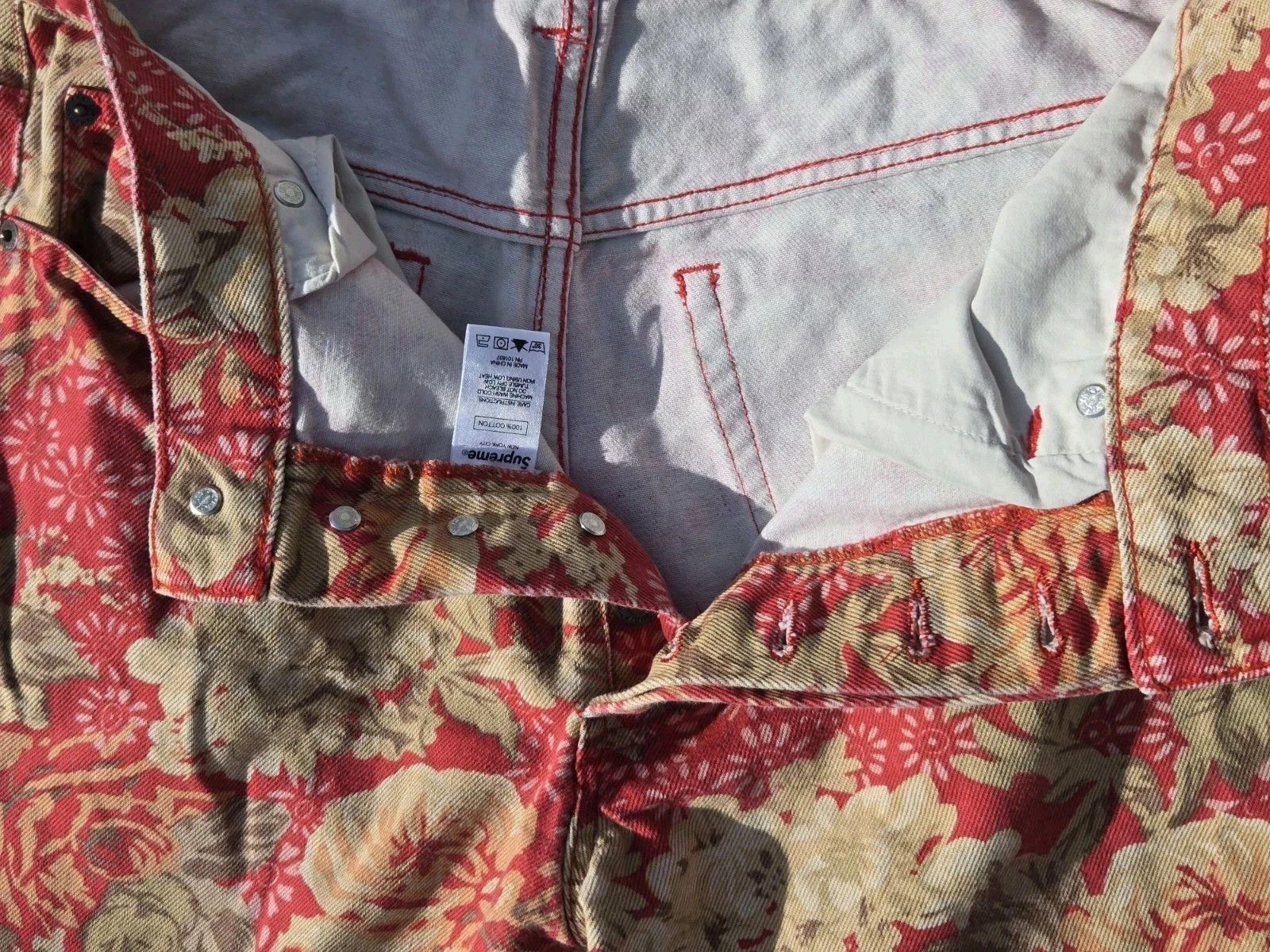 Supreme Supreme - Washed Regular Floral Jeans SS18 Size US 30 / EU 46 - 5 Thumbnail