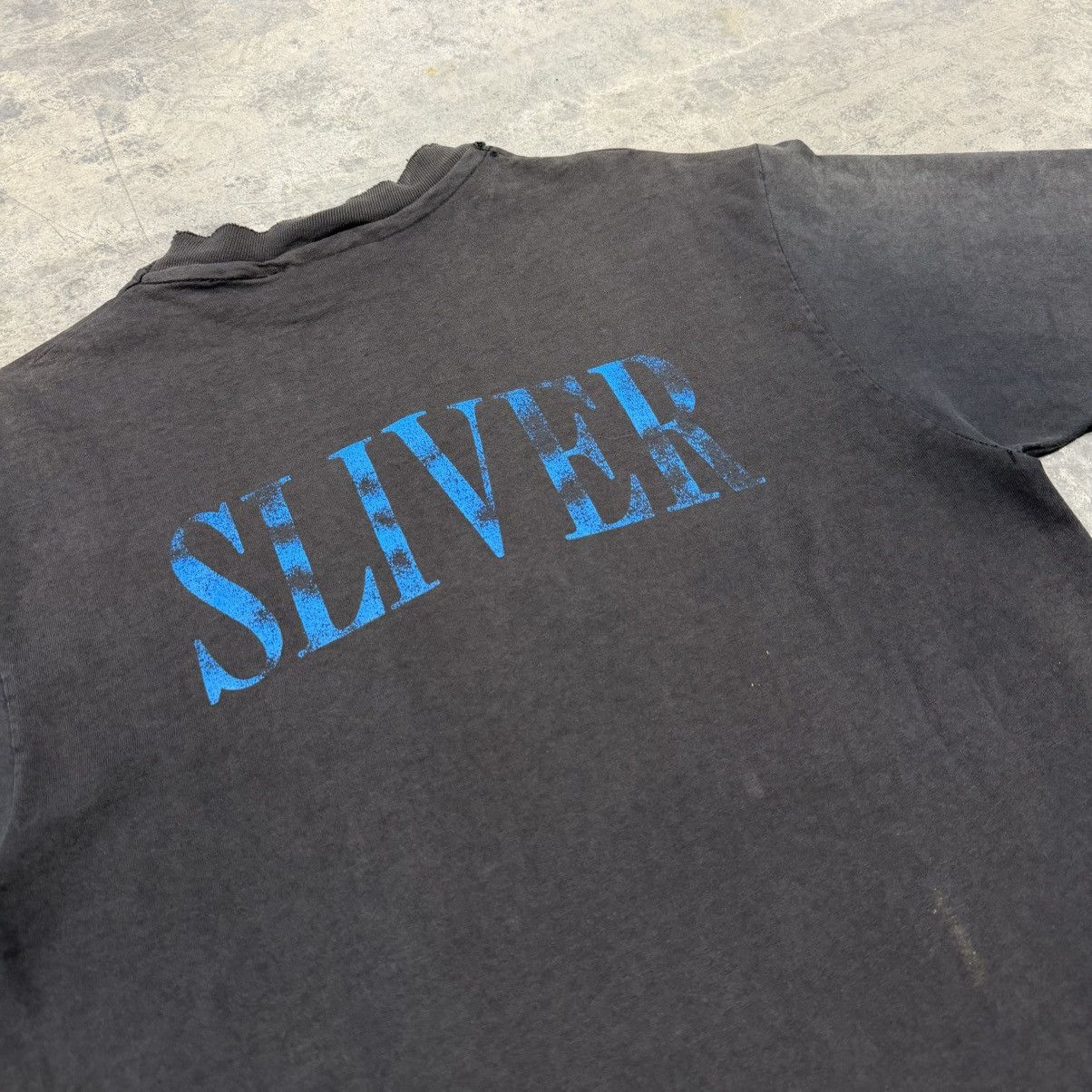 Vintage 1992 Vintage Nirvana Sliver Faded Thrashed Band Tee Size US L / EU 52-54 / 3 - 7 Thumbnail