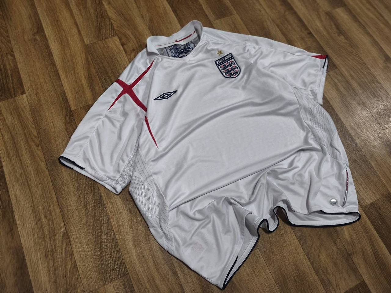 Umbro Vintage Umbro England National Football Team Jersey 2004 Size US L / EU 52-54 / 3 - 2 Thumbnail