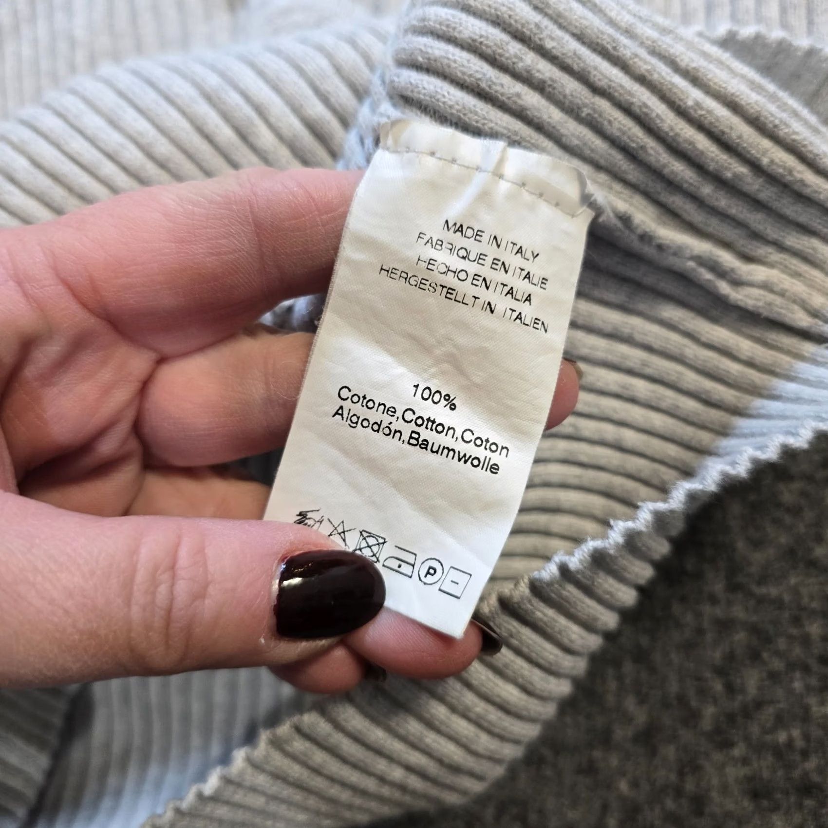 Brandy Melville Brandy Melville Sweater Womens One Size Gray Ribbed Knit Cropped Casual Minimal Pullover V-Neck Long Sleeve Knit Shirt Womens Size ONE SIZE - 7 Thumbnail