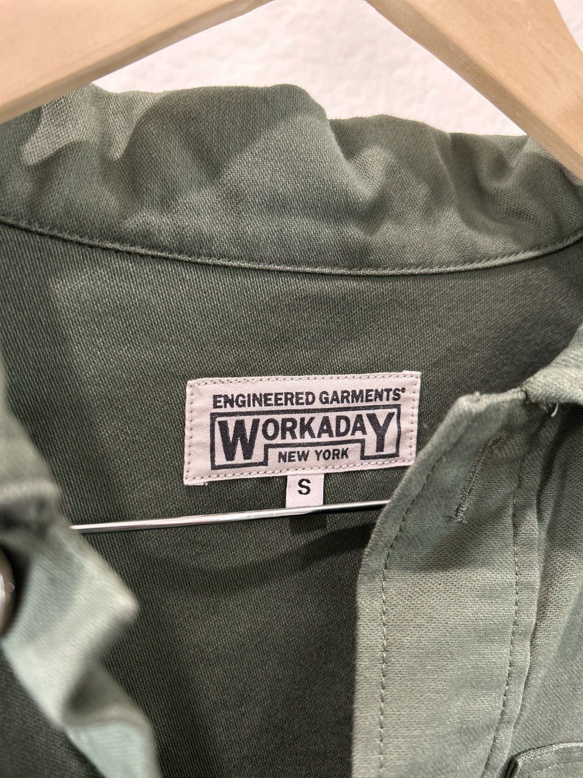 Engineered Garments Workaday Army Shirt Olive Reverse Sateen size S Size US S / EU 44-46 / 1 - 4 Thumbnail