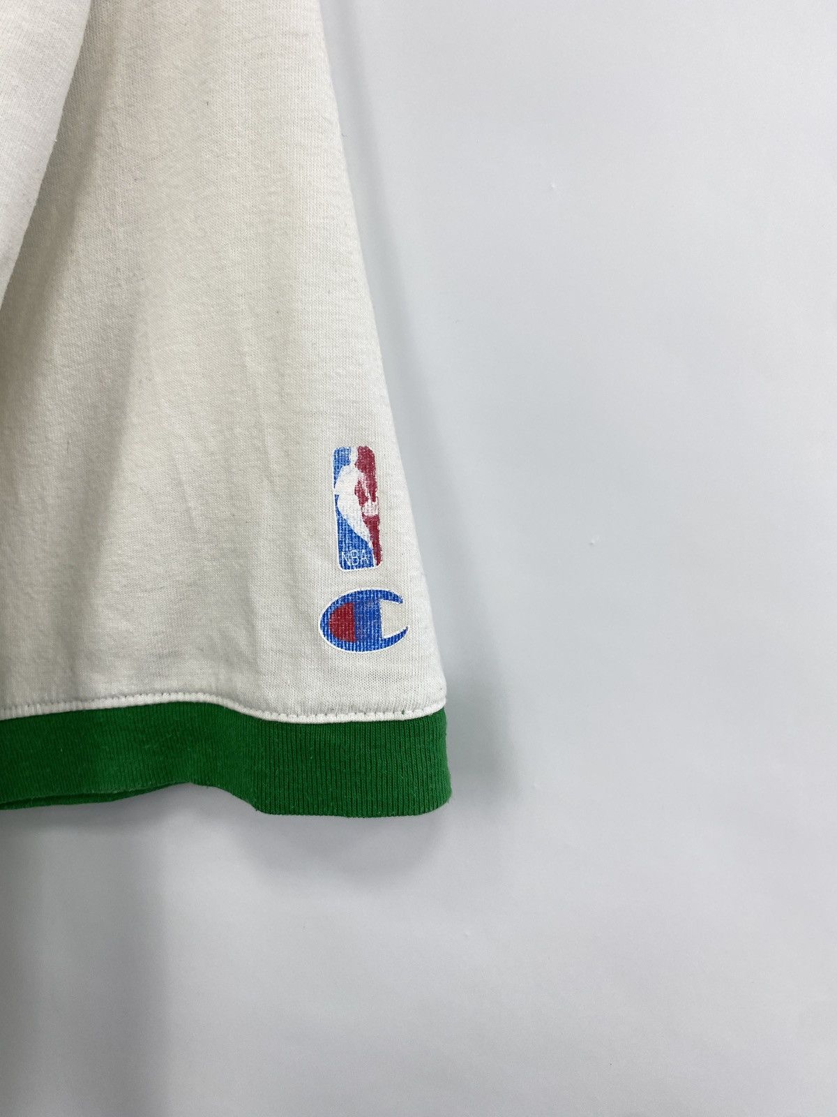 Champion Vintage 90s Champion Boston Celtics NBA T-Shirt Rare Retro Size US M / EU 48-50 / 2 - 5 Thumbnail