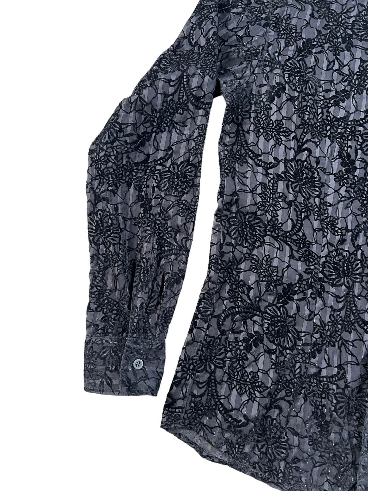 Tornado Mart Tornado Mart Mesh Velvet Flower Motif Button Up Shirt Size US S / EU 44-46 / 1 - 5 Thumbnail