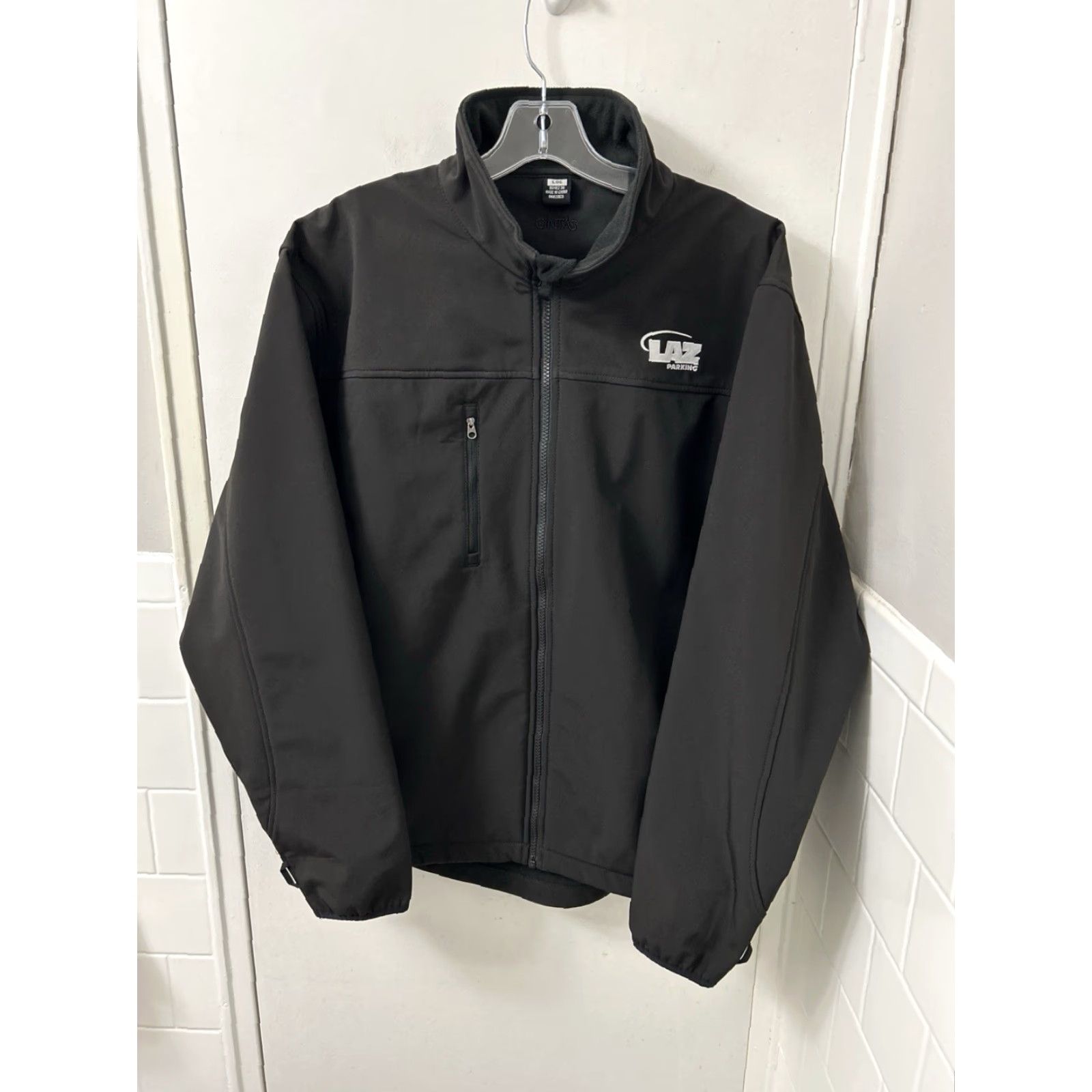 Vintage Cintas Mens Black Softshell Jacket Full Zip Fleece Lined Workwear Stand-Up Collar ZIP Pockets Embroidered LAZ Parking Logo Size US L / EU 52-54 / 3 - 2 Thumbnail