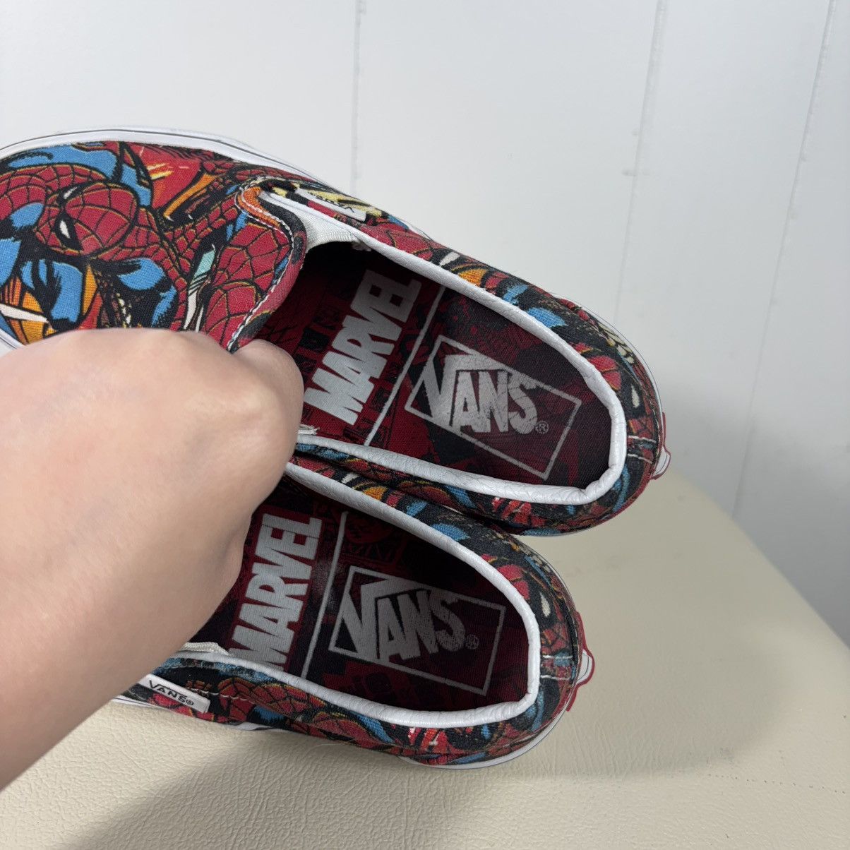 Vans Vans x Marvel Spider-Man Low Top Slip On Canvas Sneakers Size US 6.5 / IT 36.5 - 8 Thumbnail