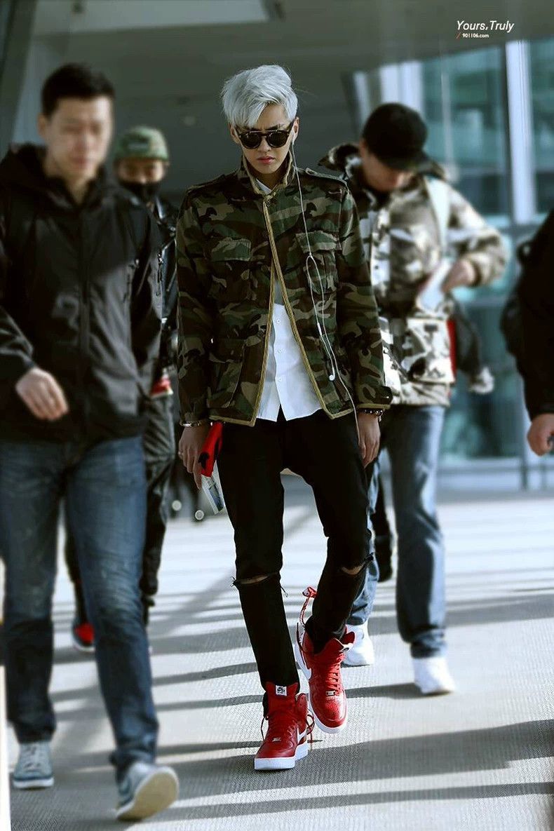 Saint Laurent Paris saint laurent parisGold thread camouflage jacket 2503-Nexta Size US S / EU 44-46 / 1 - 9 Thumbnail