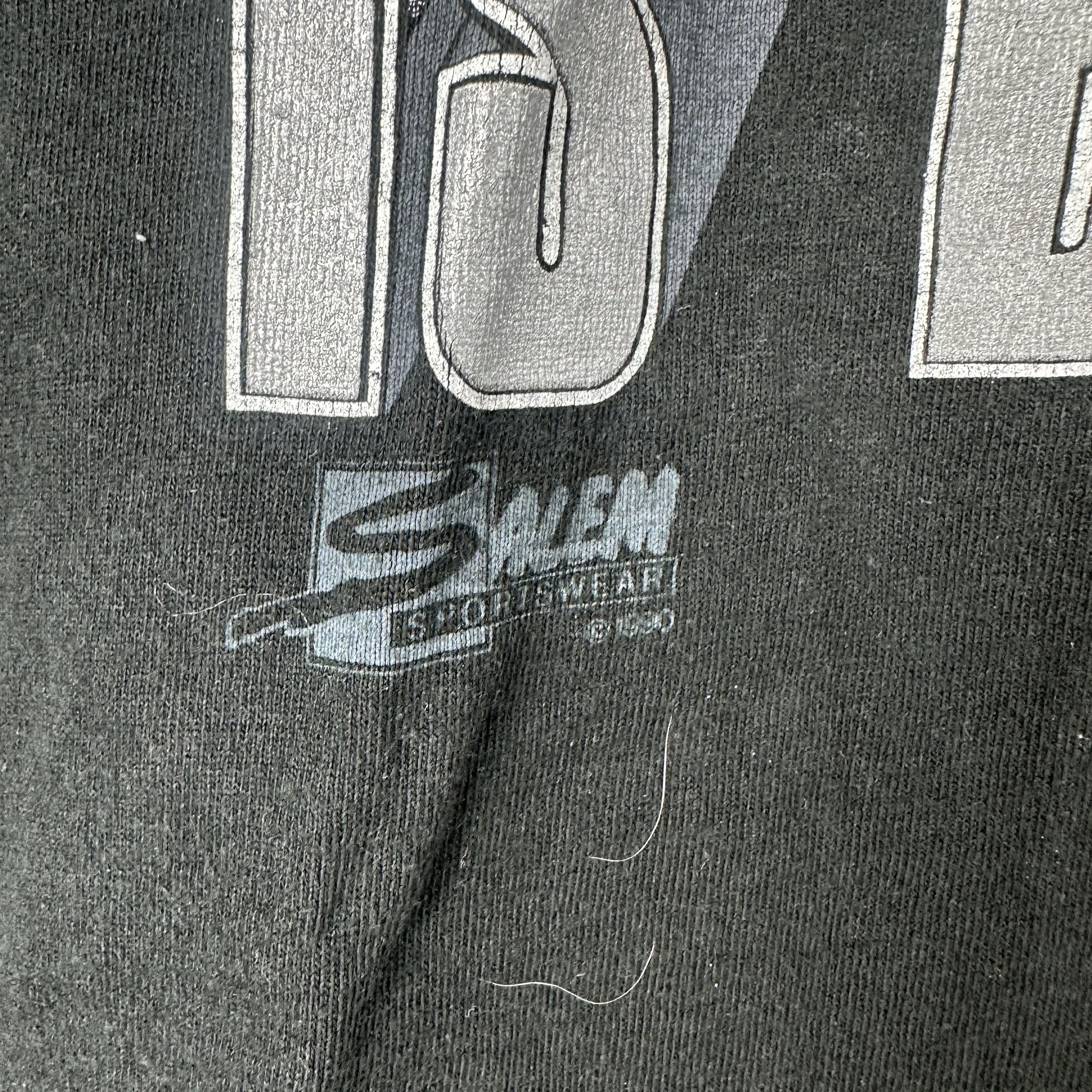 Vintage ​​​​1990 Oakland Raiders NFL The Silver & Black is Back! Tee Size US L / EU 52-54 / 3 - 4 Thumbnail