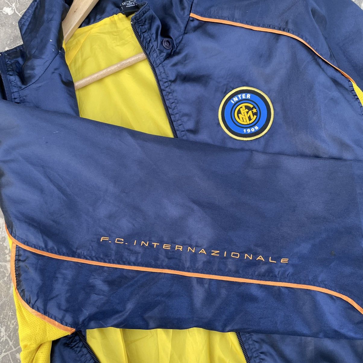 Nike Vintage 90's Nike Internazionale Inter Football Jacket Size US L / EU 52-54 / 3 - 5 Thumbnail