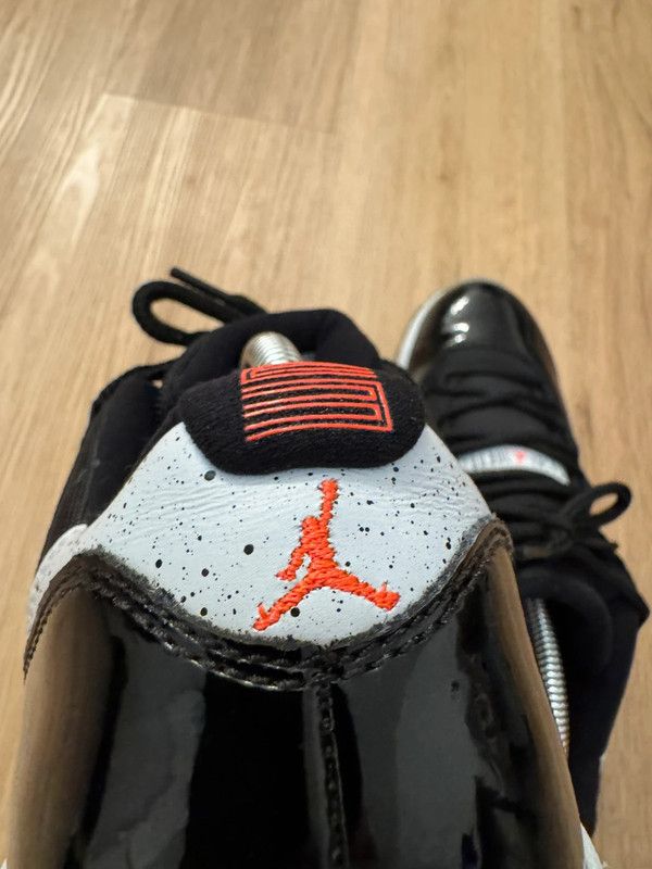 Jordan Brand × Nike Nike Air Jordan 11 Retro Low Infrared 23 XI basketball 42,5 Size US 9 / EU 42 - 8 Thumbnail