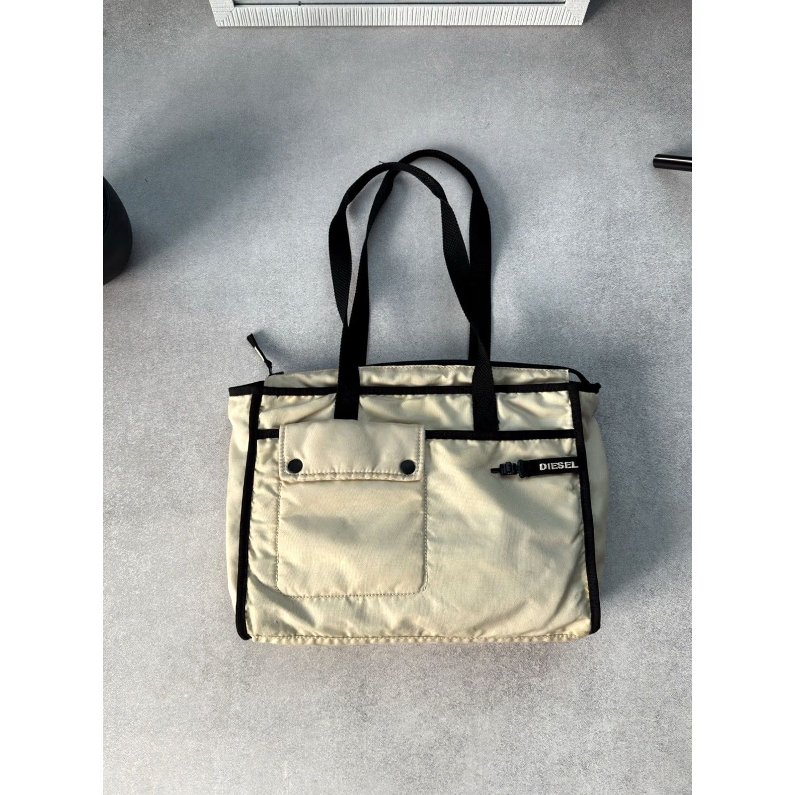 Diesel VINTAGE Diesel Y2K Nylon Big Logo Reversible Tote Woman Bags Small Beige/Black Diesel Brand 90s City Designer Handbag Womens Size ONE SIZE - 5 Thumbnail