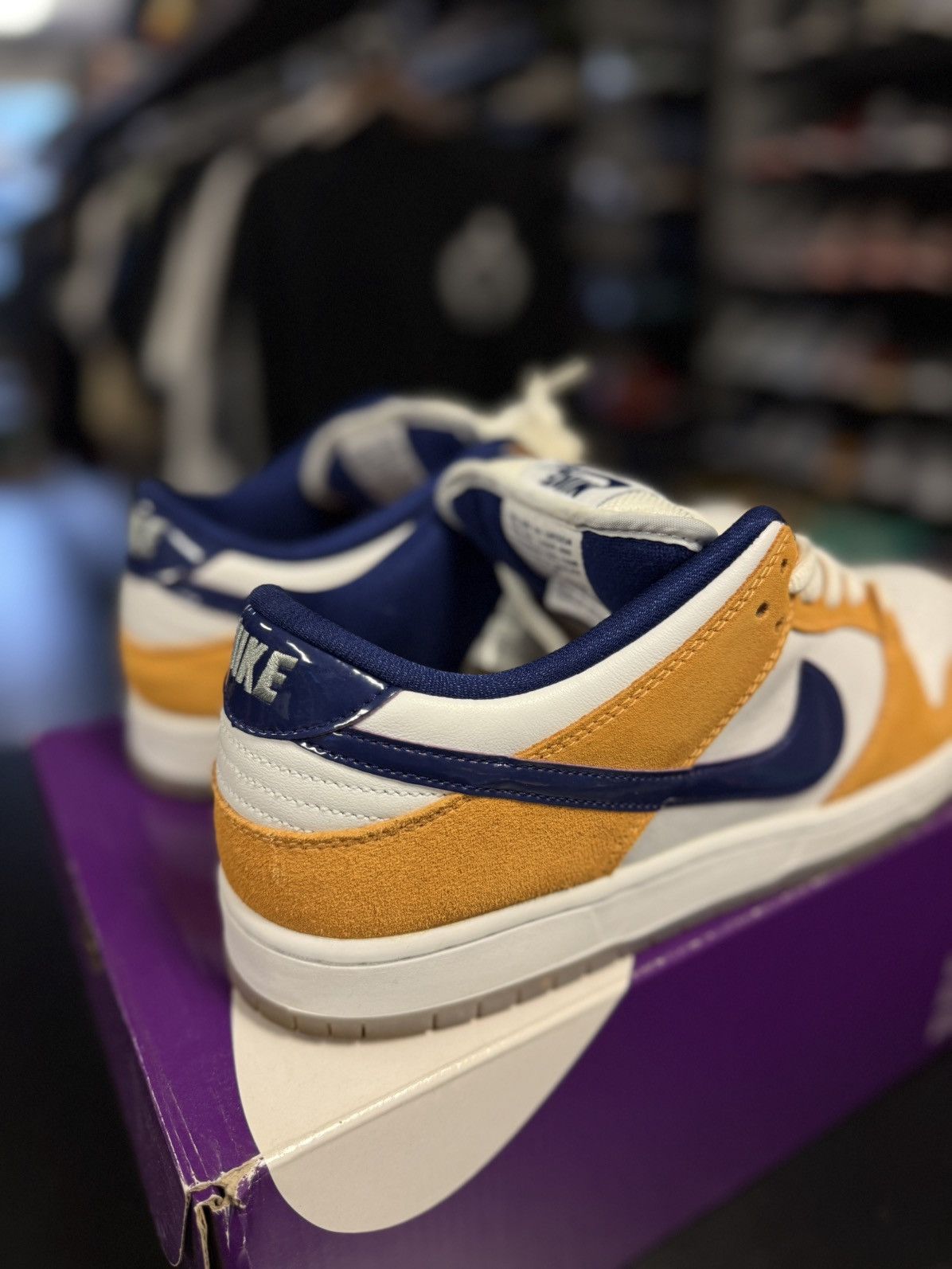 Nike Size 11 - Nike SB Dunk Low Laser Orange 2020 (BQ6817-800) Size US 11 / EU 44 - 11 Thumbnail