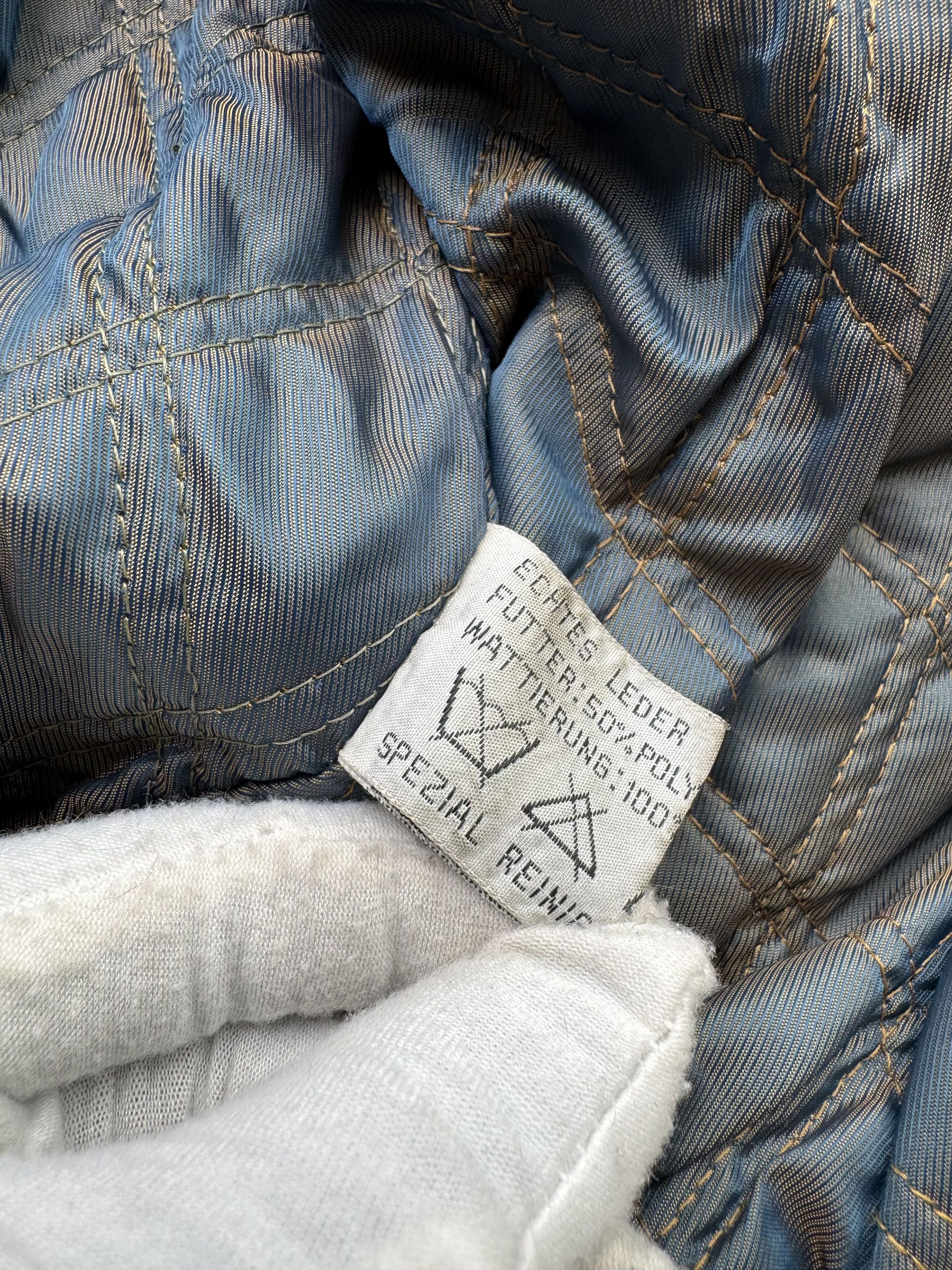 Vintage Vintage Thrashed Faded Leather Bomber Jacket B566(V10)E2 Size US XL / EU 56 / 4 - 14 Thumbnail