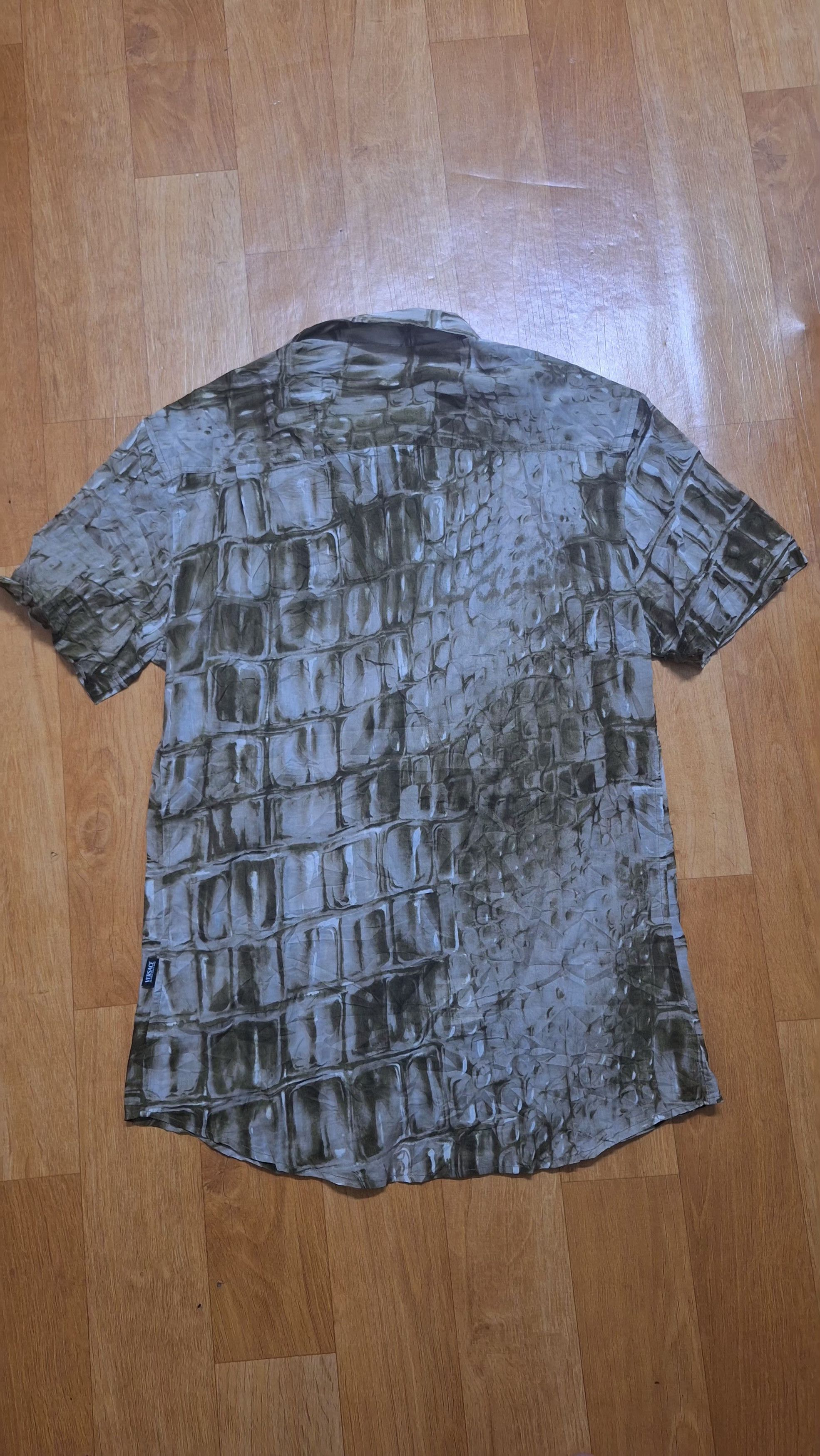 Kith × Versace Vintage Versace shirt button ups Crocodile Skin design Size US L / EU 52-54 / 3 - 6 Thumbnail