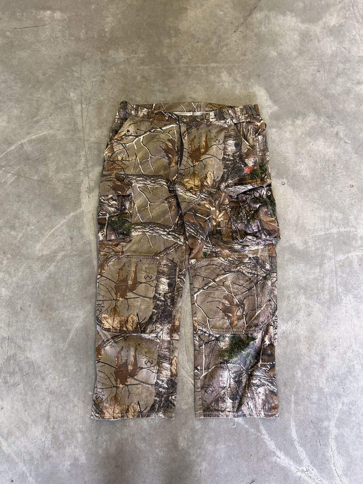 Crazy vintage realtree camo pants