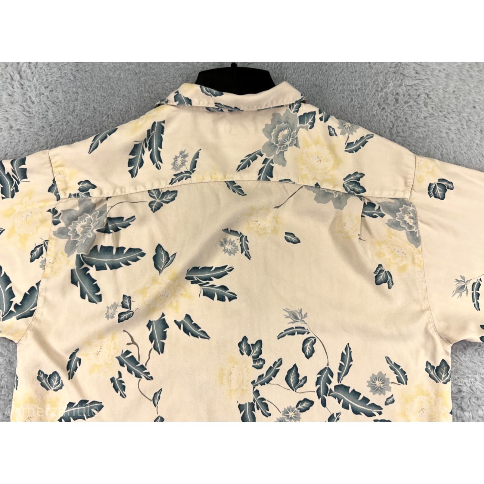Tommy Bahama Tommy Bahama Shirt Mens Large Beige Floral 100% Silk Herringbone Hawaiian Camp Shirt Size US L / EU 52-54 / 3 - 6 Thumbnail