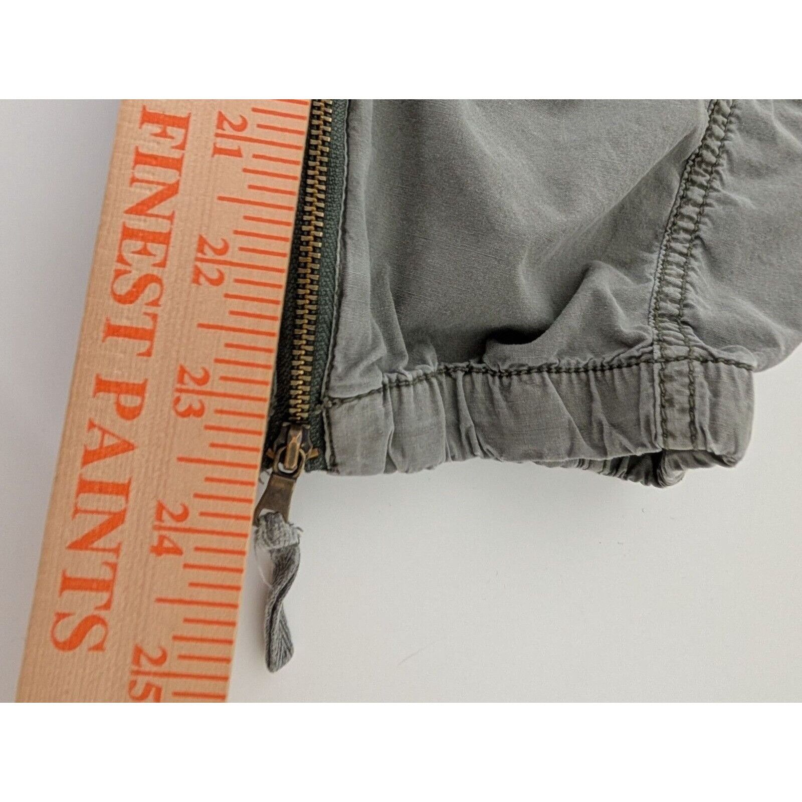 Chicos Chicos 3 Capri Joggers Womens Size XL Green Casual Cotton Size 28" / US 6 / IT 42 - 12 Thumbnail