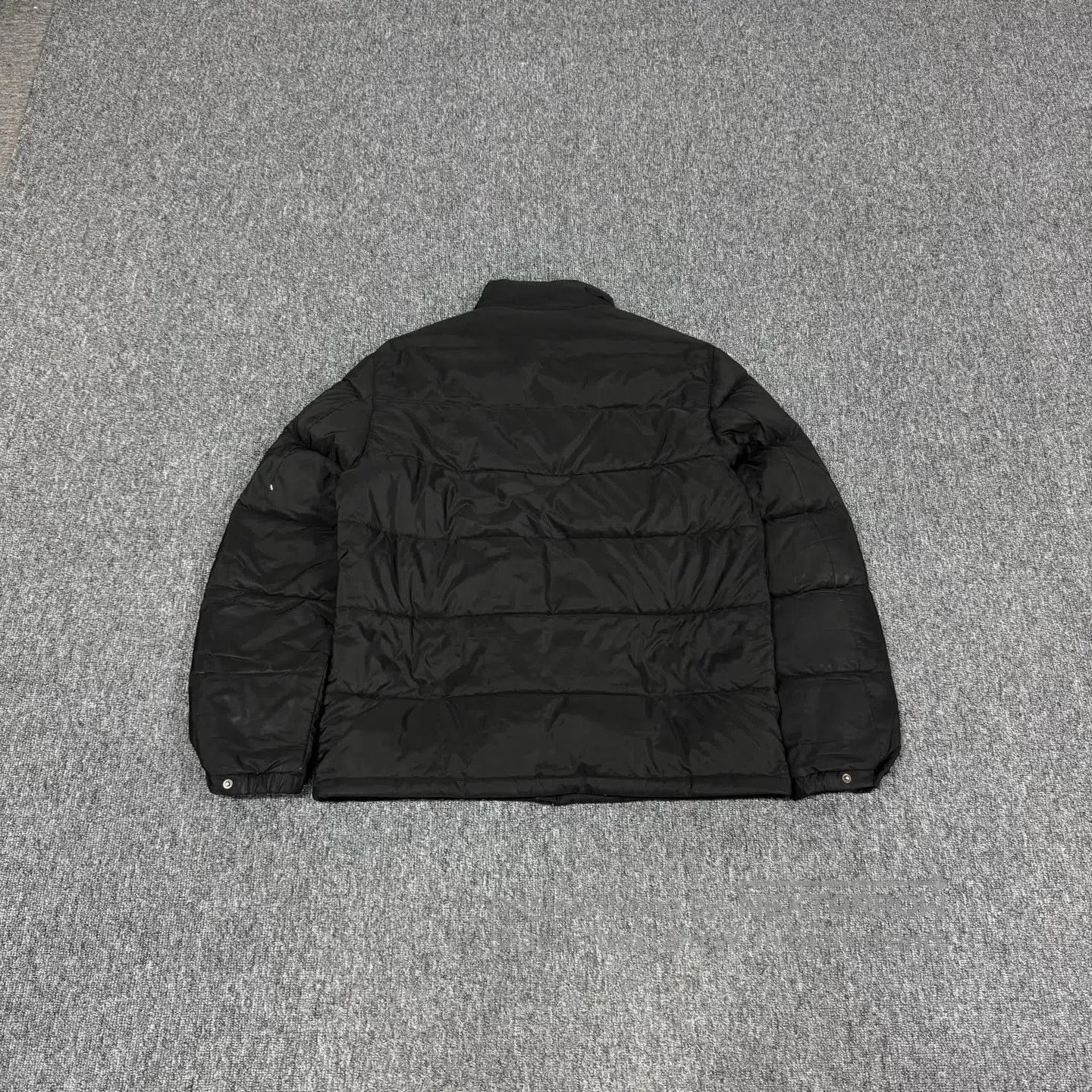 Prada Prada Delta-shaped collar, stand-up collar, down jacket| Size US L / EU 52-54 / 3 - 2 Thumbnail