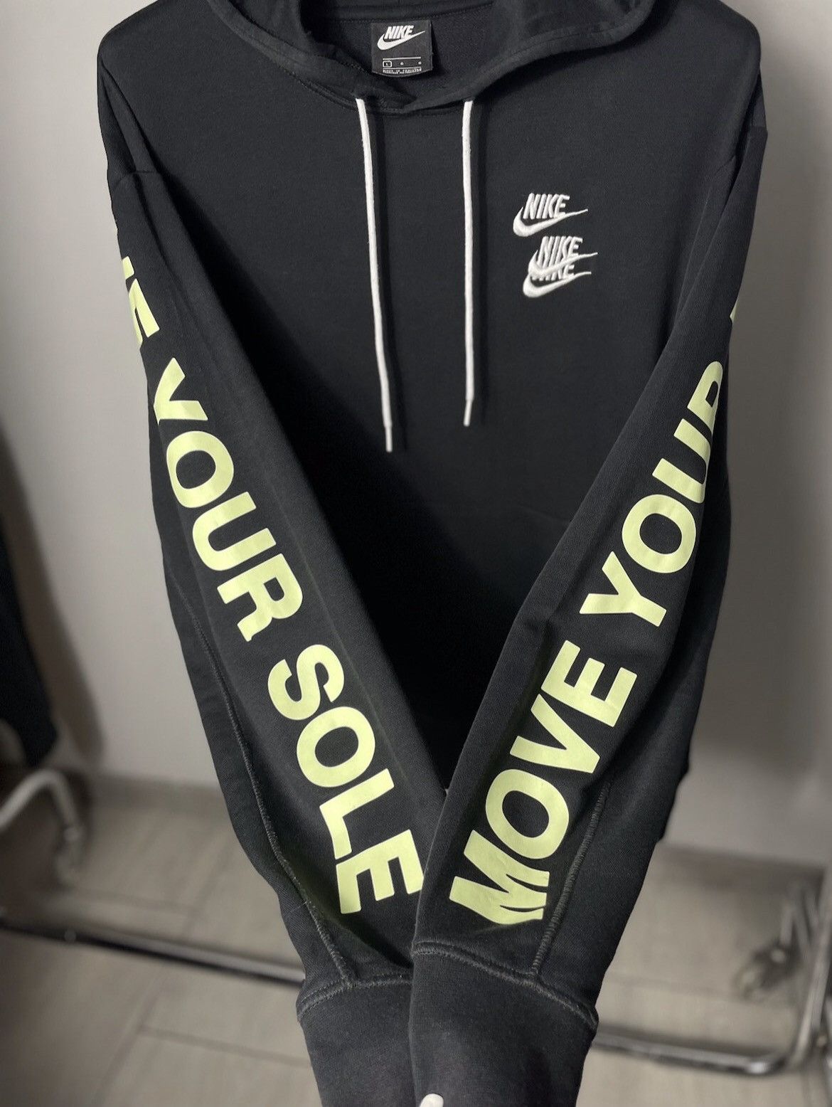 Nike Mens Hoodie Nike Vintage Worldtour y2k Paris Tokyo Size US L / EU 52-54 / 3 - 2 Thumbnail