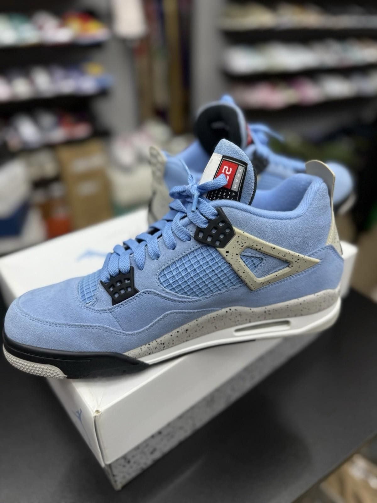 Jordan Brand Size 10.5 - Air Jordan 4 Retro University Blue/Black UNC Size US 10.5 / EU 43-44 - 10 Thumbnail