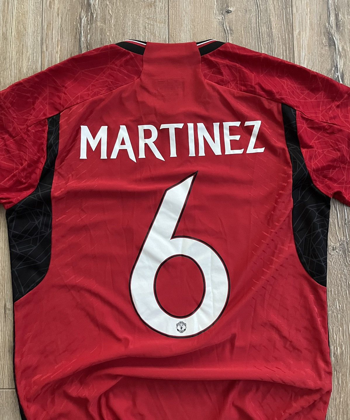 Other MANCHESTER UNITED 23/24 JERSEY #6 MARTINEZ Size US M / EU 48-50 / 2 - 12 Thumbnail