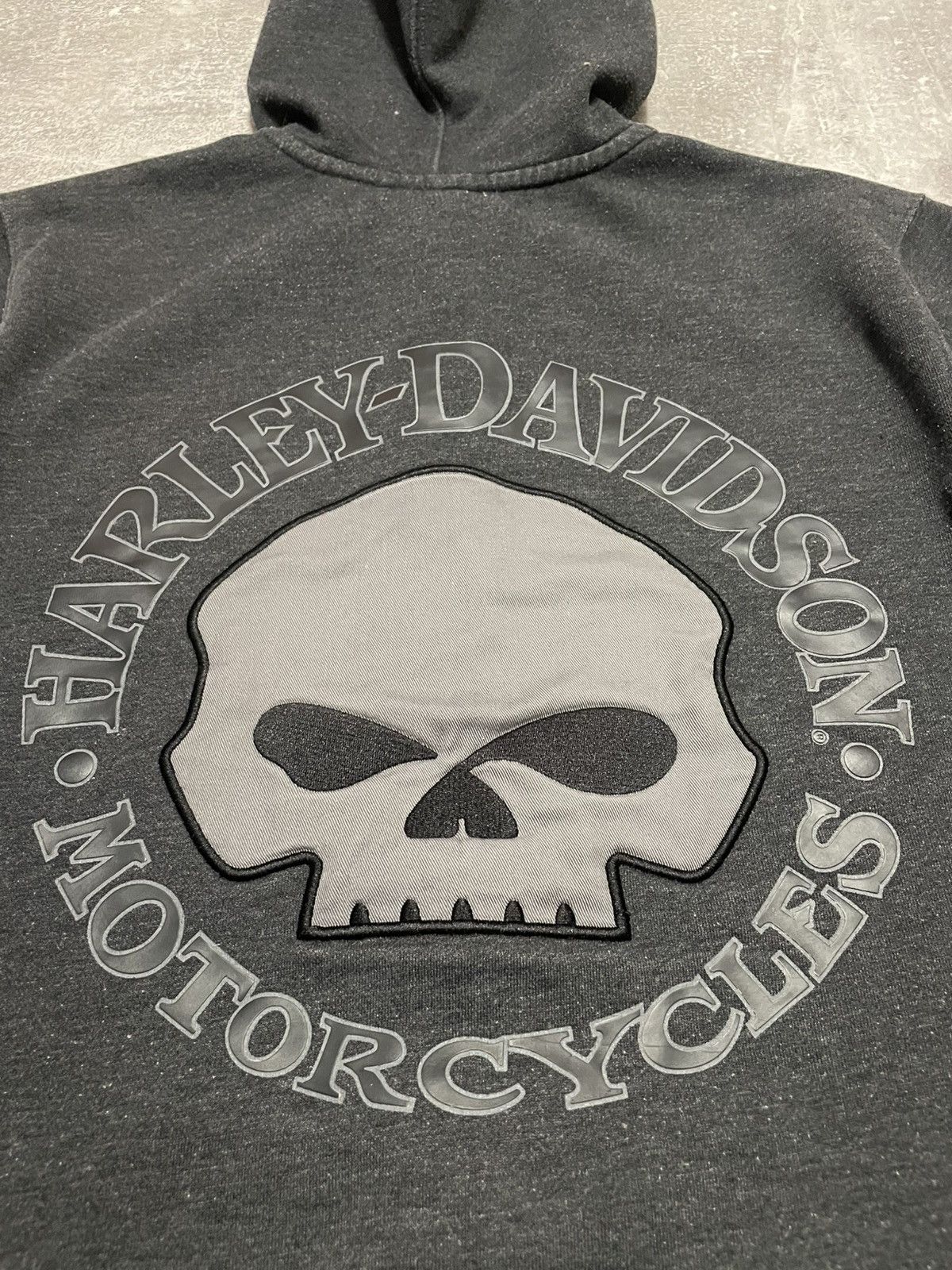 Harley Davidson × Vintage Vintage Harley Davidson Distressed Skull Zip-Up Hoodie Size US S / EU 44-46 / 1 - 25 Thumbnail