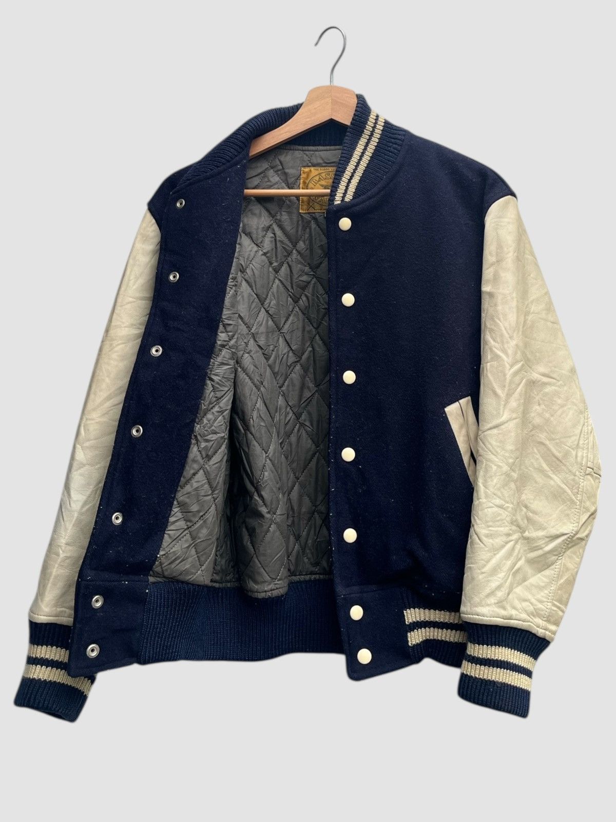 Vintage Vintage Bassett Walker Leather Sleeves Varsity Jacket Size US M / EU 48-50 / 2 - 4 Thumbnail