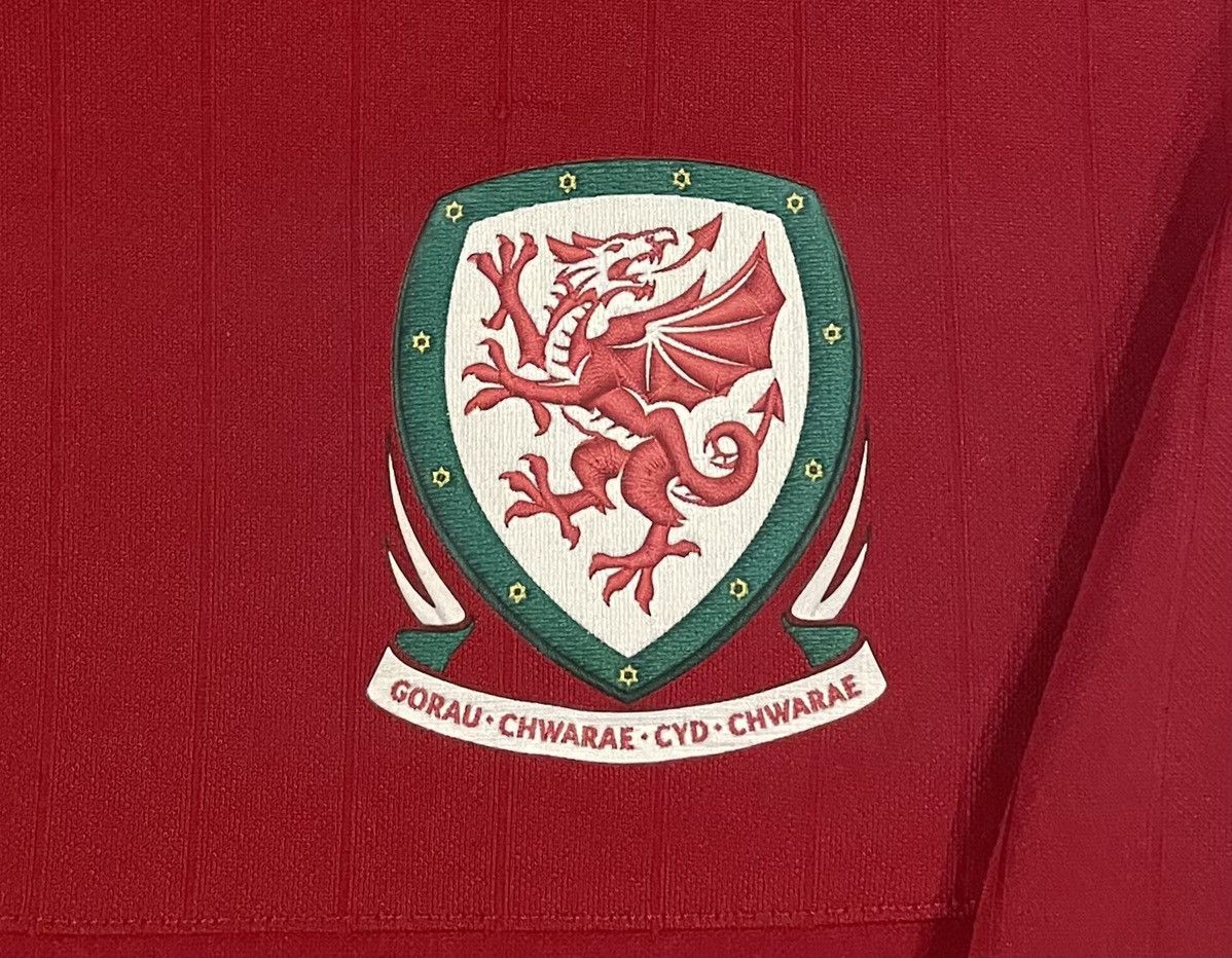 Adidas Adidas 2016/17 Wales National Team Soccer Jersey Men’s Large Size US L / EU 52-54 / 3 - 3 Thumbnail