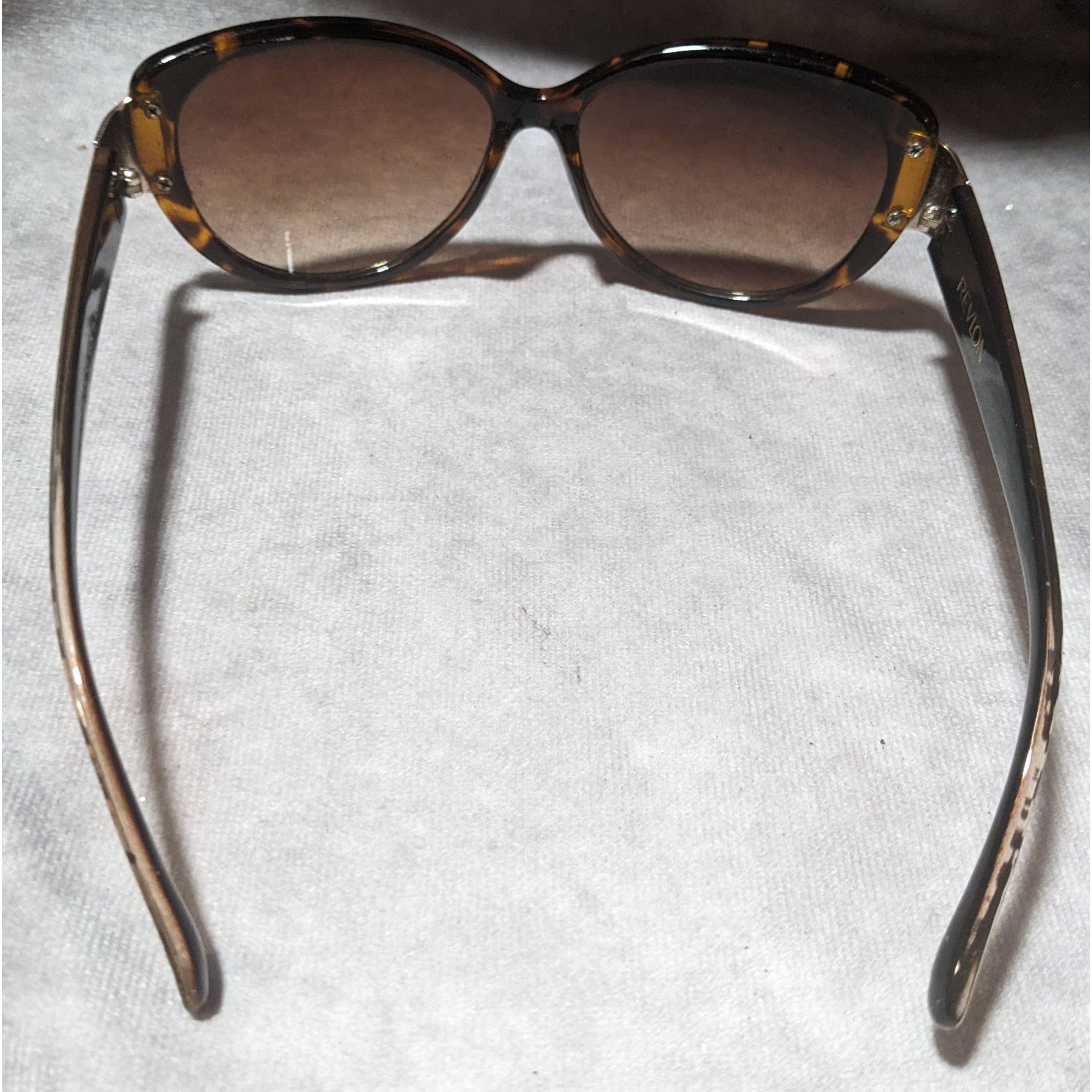 Other Retro Revlon Tortoise Shell And Leopard Print Sunglasses Size ONE SIZE - 12 Thumbnail
