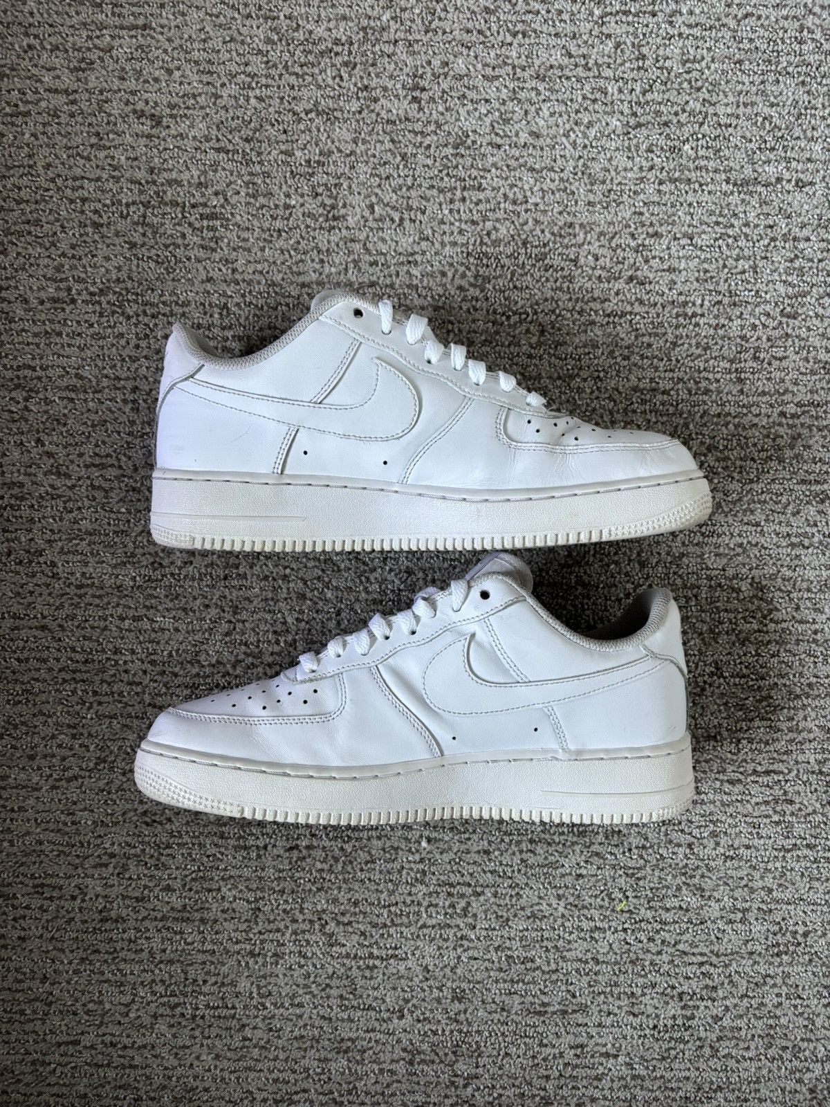 Nike Nike Air Force One Size US 9 / EU 42 - 3 Thumbnail