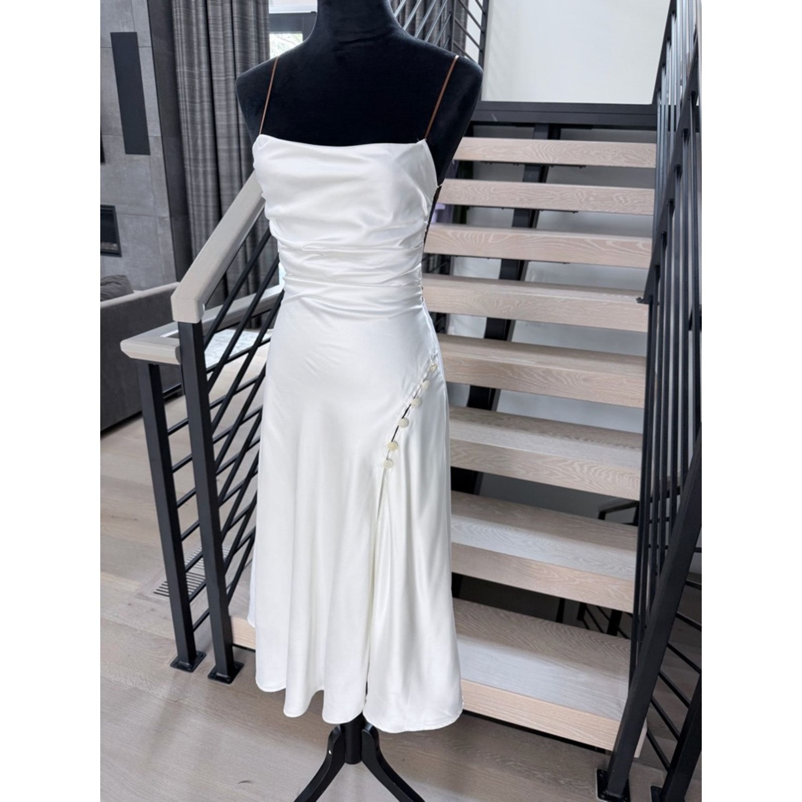 Other Beach Vacation Sleeveless White Satin Slit Midi Dress S Size S / US 4 / IT 40 - 9 Thumbnail