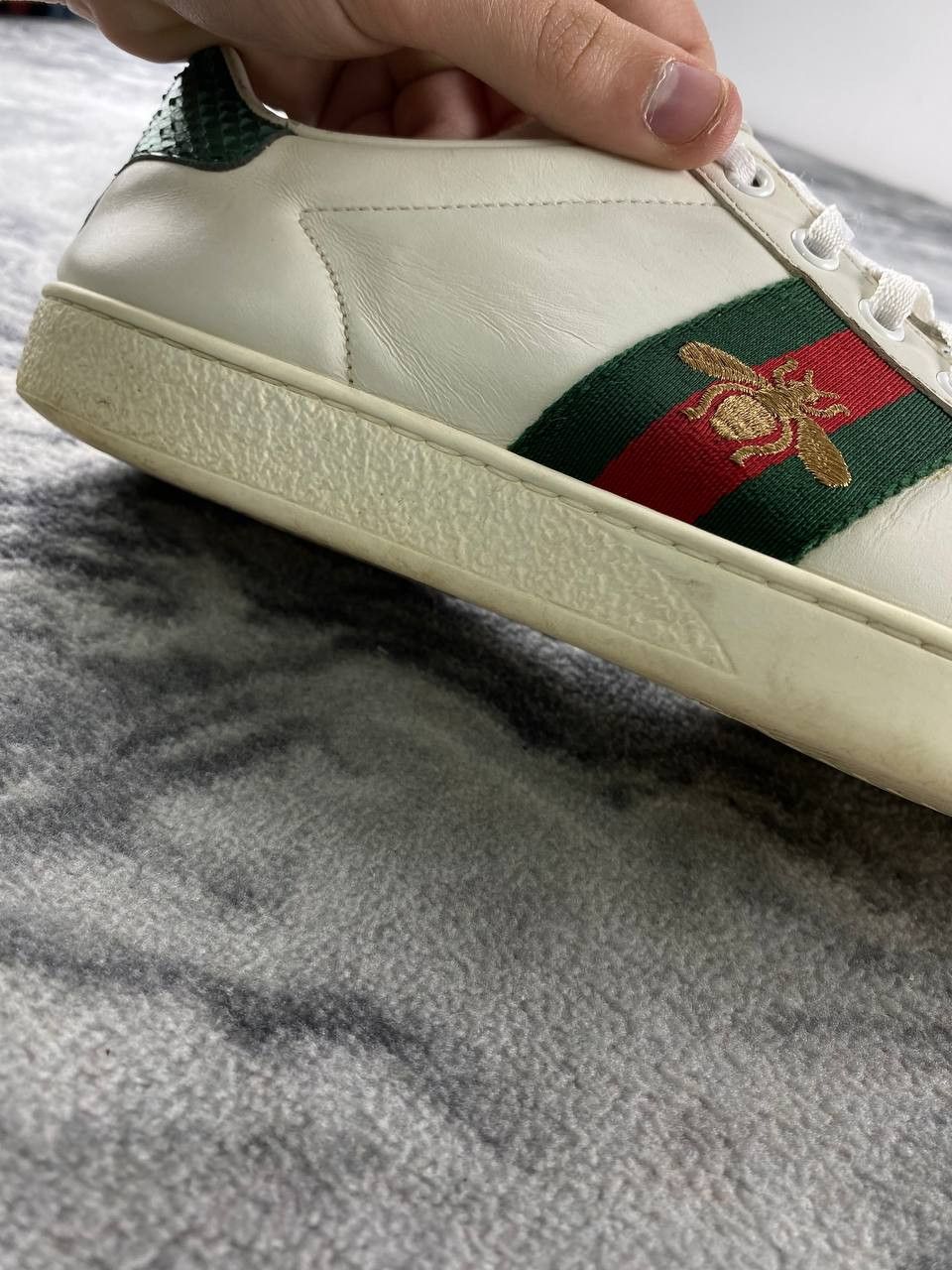 Gucci Gucci Ace Embroidered Bee Low-Top Sneakers Women Size 39 Size US 9 / IT 39 - 11 Thumbnail